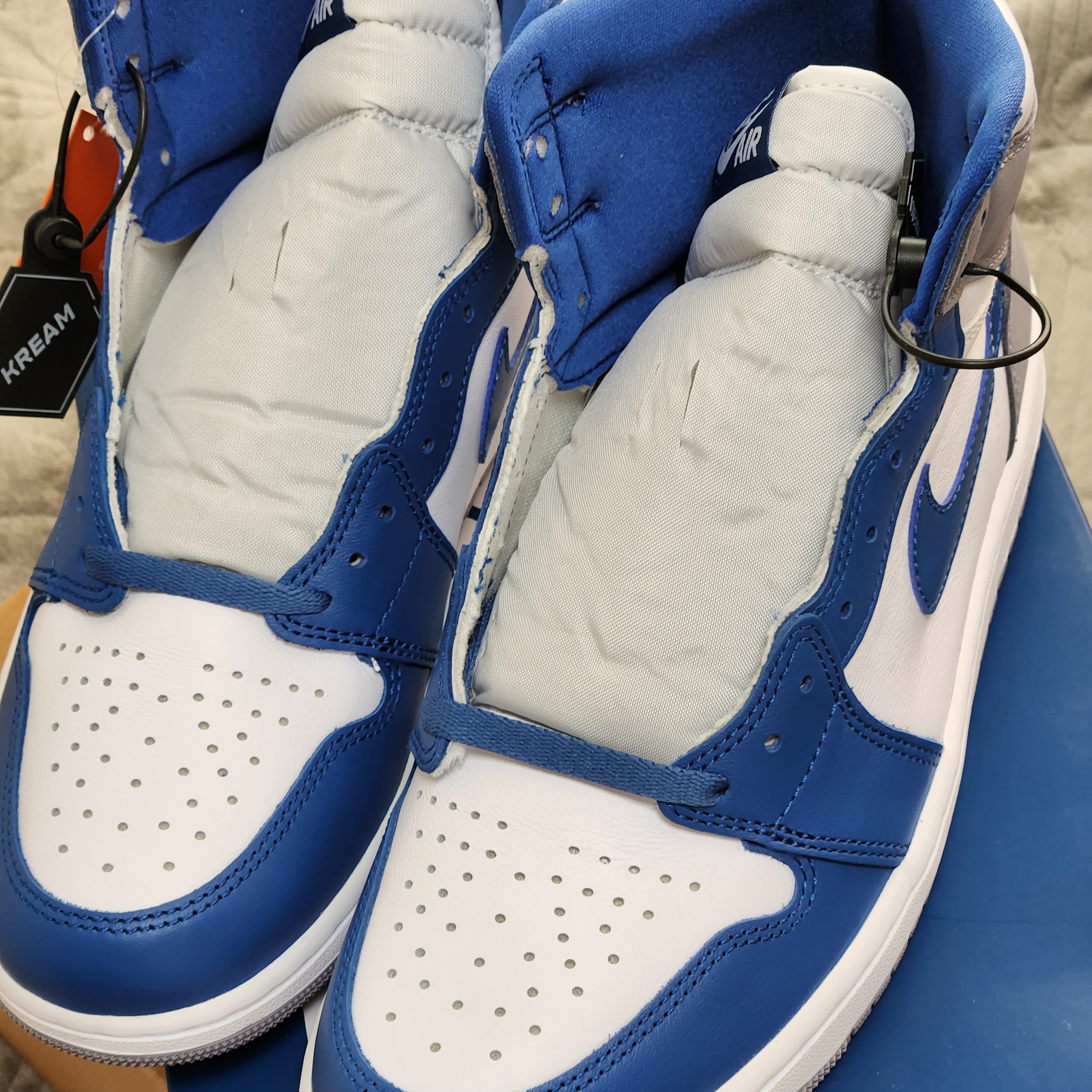 Jordan 1 Retro High OG True Blue 착용 스타일 - 2