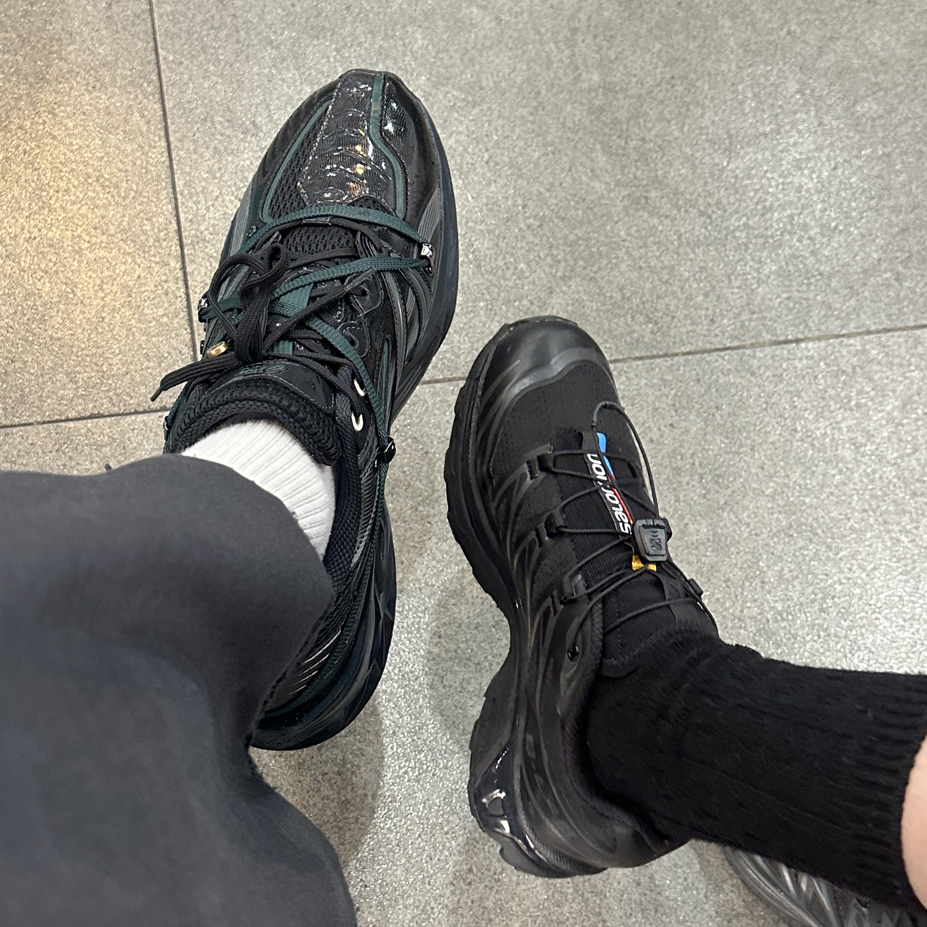 Asics x Andersson Bell HN2-S Protoblast Black, Salomon XT-6 ADV Black 착용 스타일