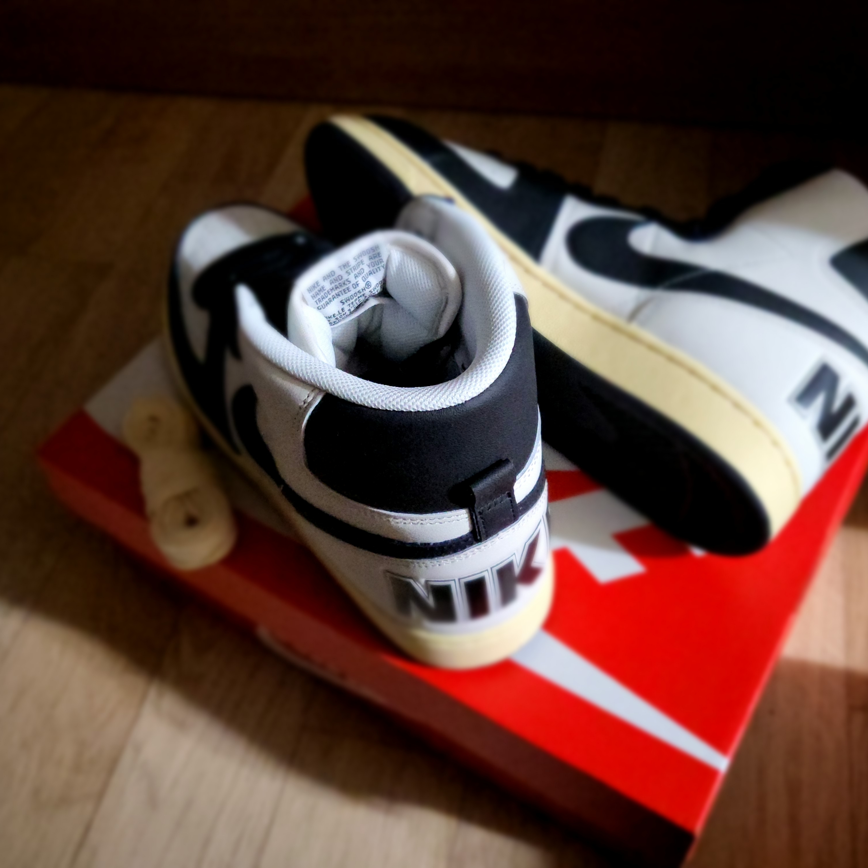 Nike Terminator High Black and Phantom 착용 스타일 - 1