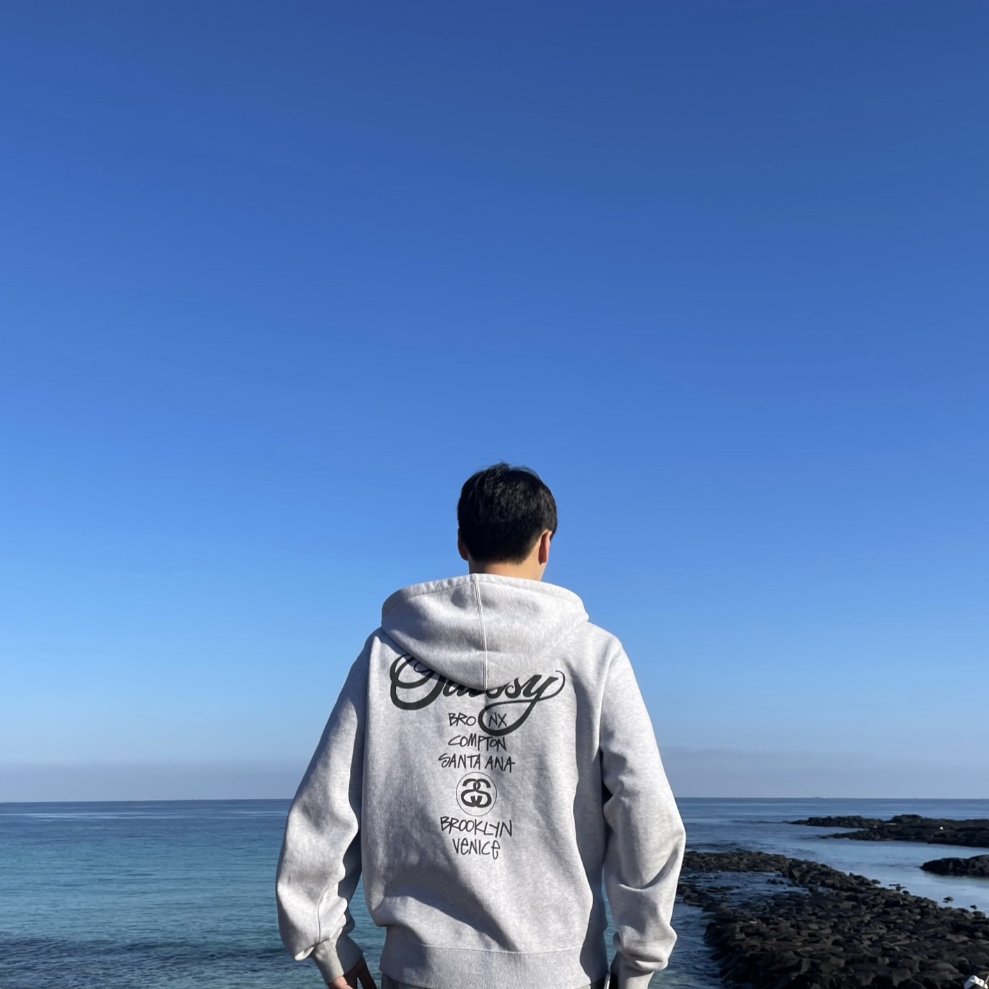 Stussy World Tour Zip Hoodie Ash Heather 2021 착용 스타일