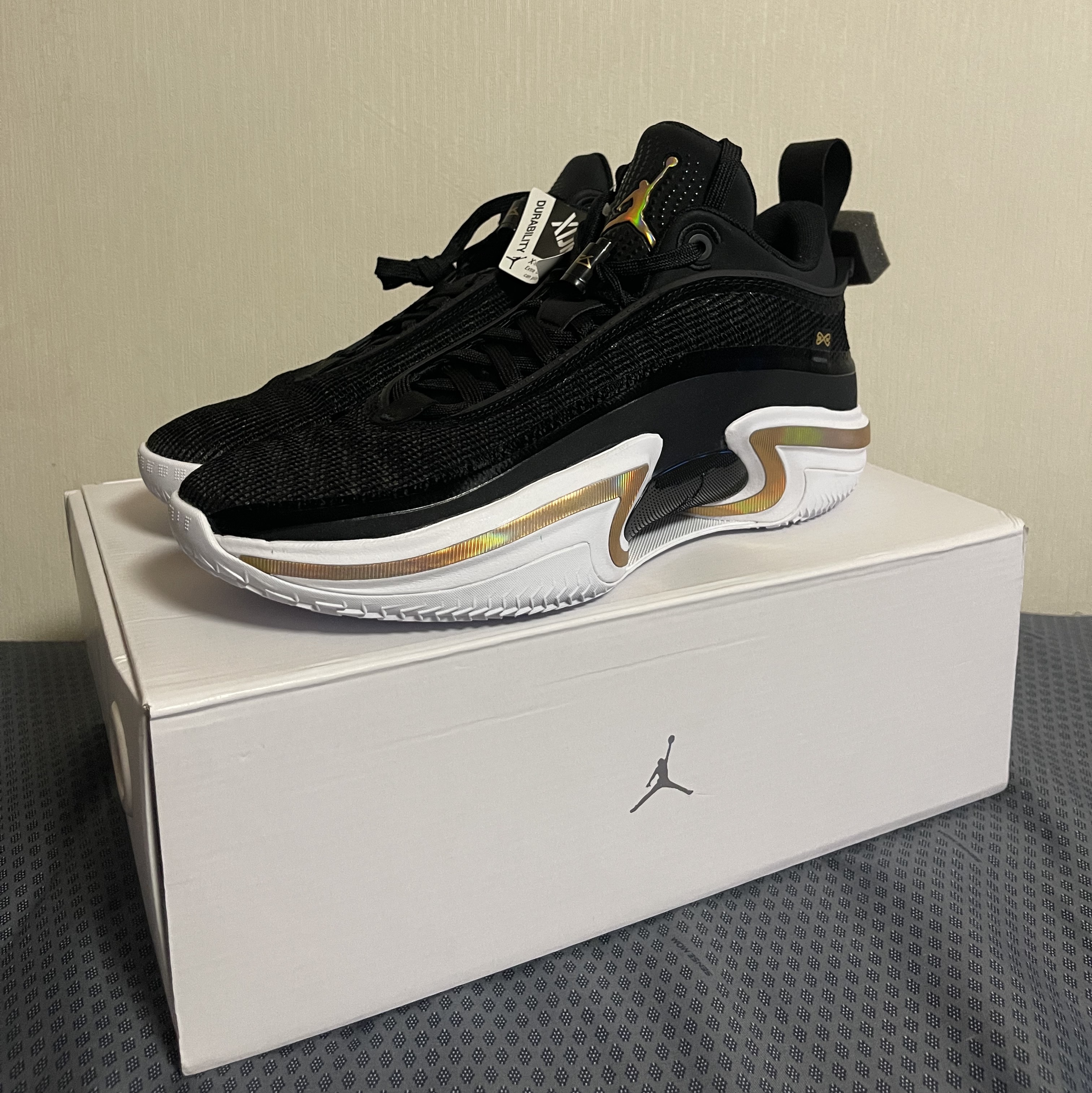 Jordan XXXVI Low PF Black Metallic Gold 착용 스타일