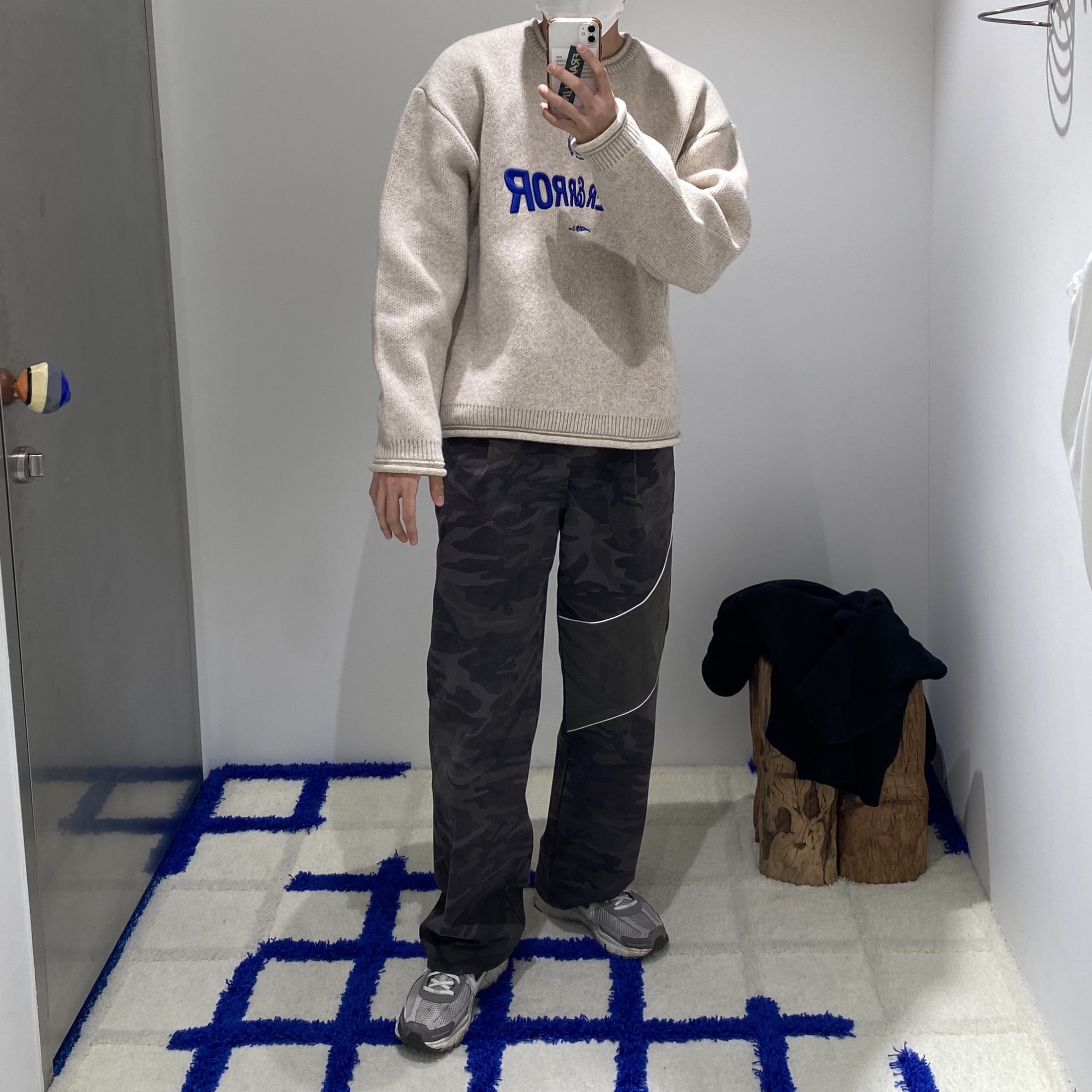 Ader Error Verif Logo Knit Ivory 착용 스타일