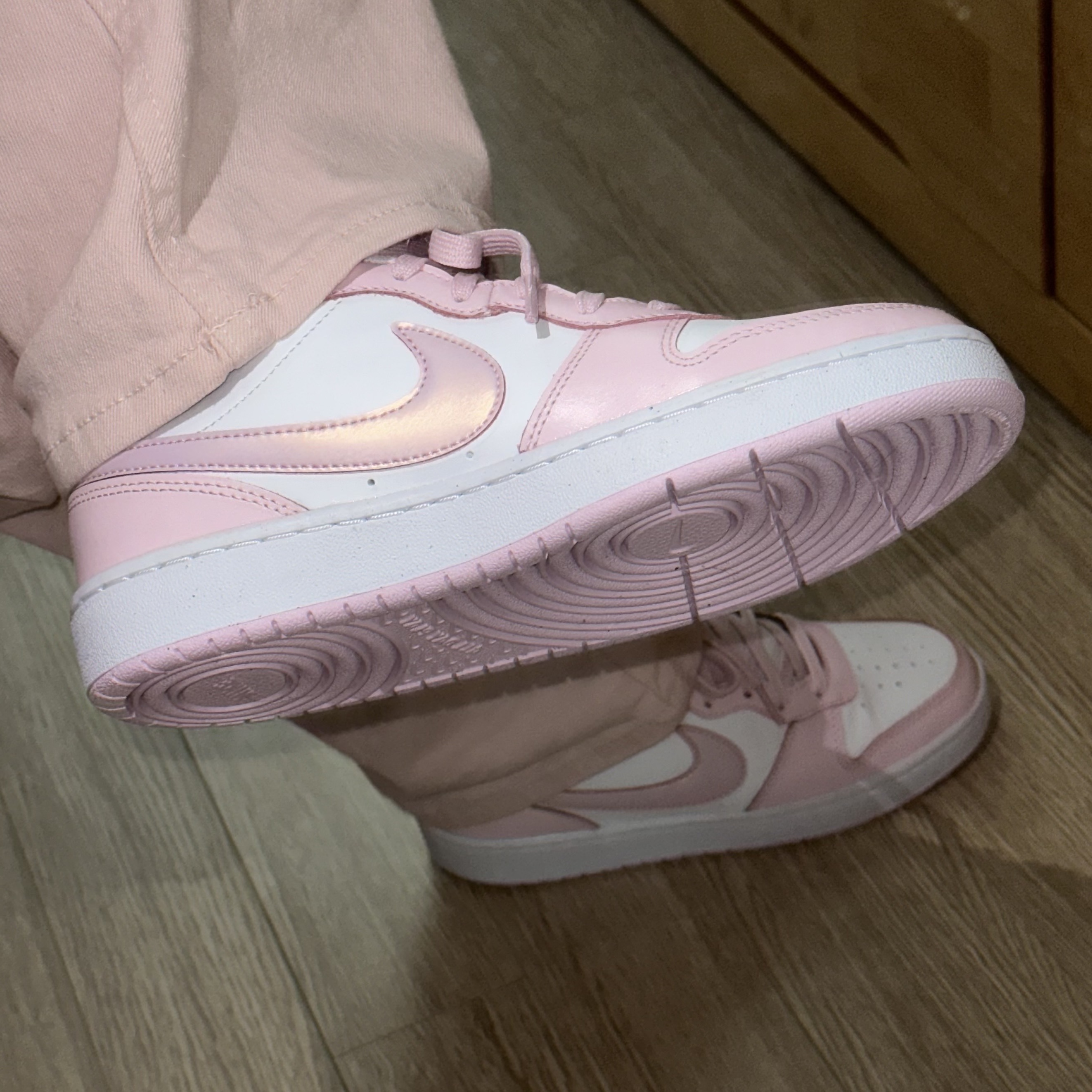 (GS) Nike Court Borough 2 SE White Pink Foam 착용 스타일 - 2