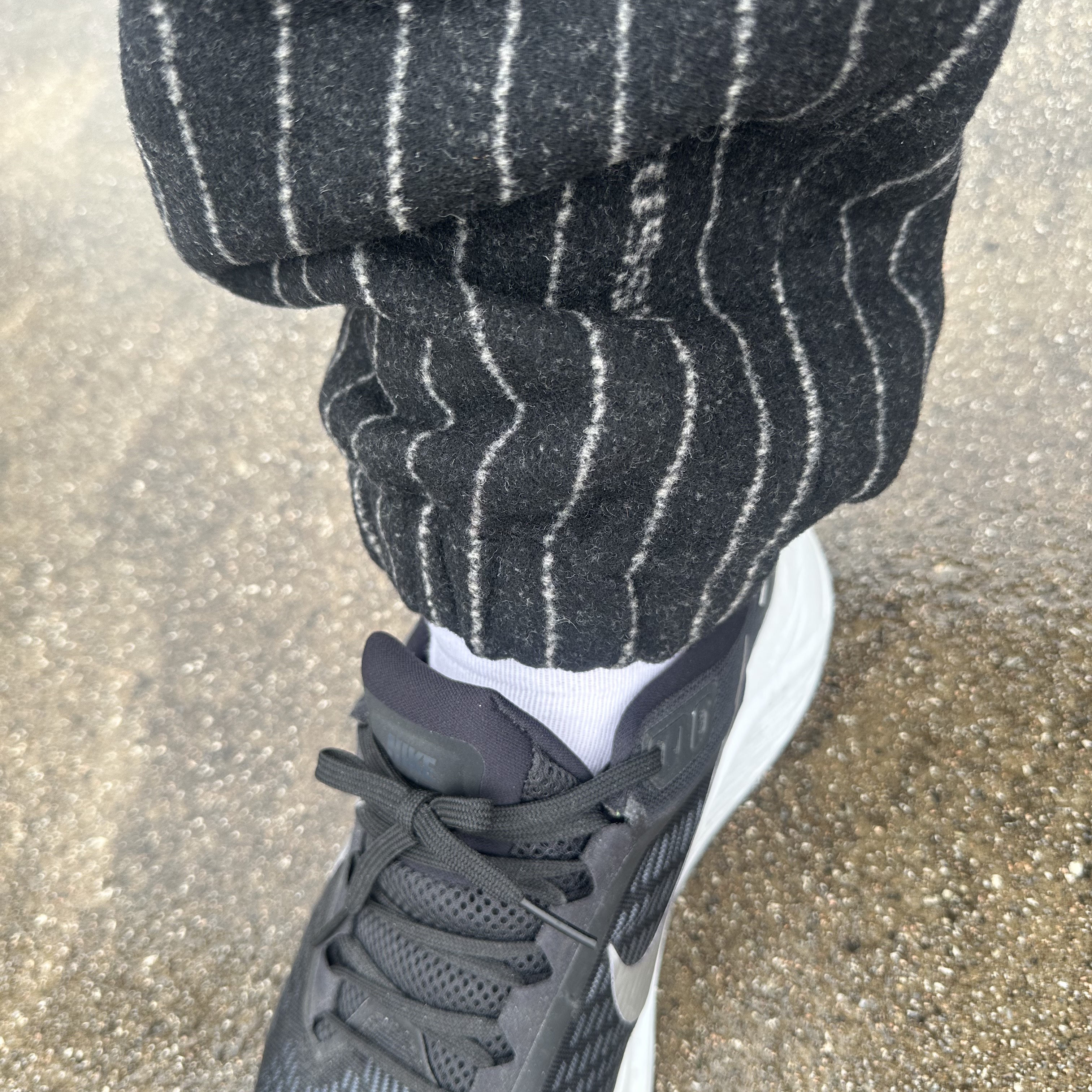 Nike x Stussy NRG Striped Wool Pants Black (DR4021-010) 착용 스타일 - 3