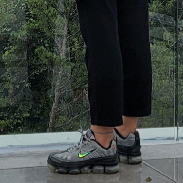 (W) Nike Air VaporMax 360 Metallic Silver 착용 스타일
