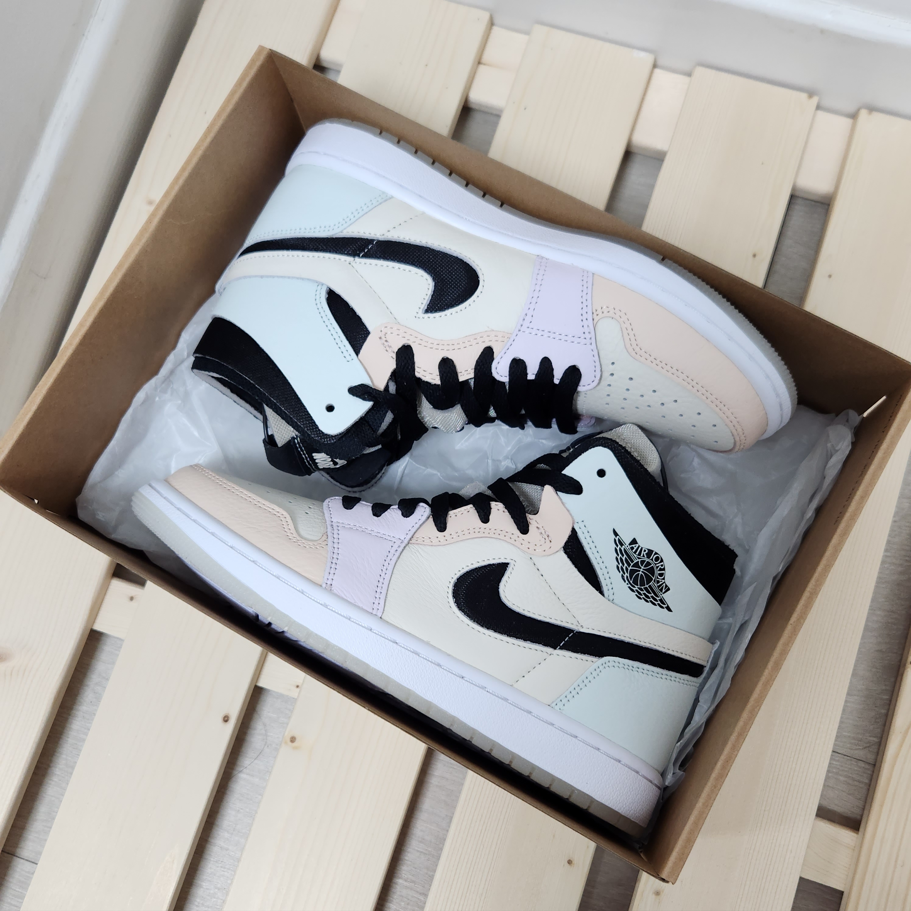 (W) Jordan 1 Zoom Air CMFT Pale Ivory 착용 스타일 - 4