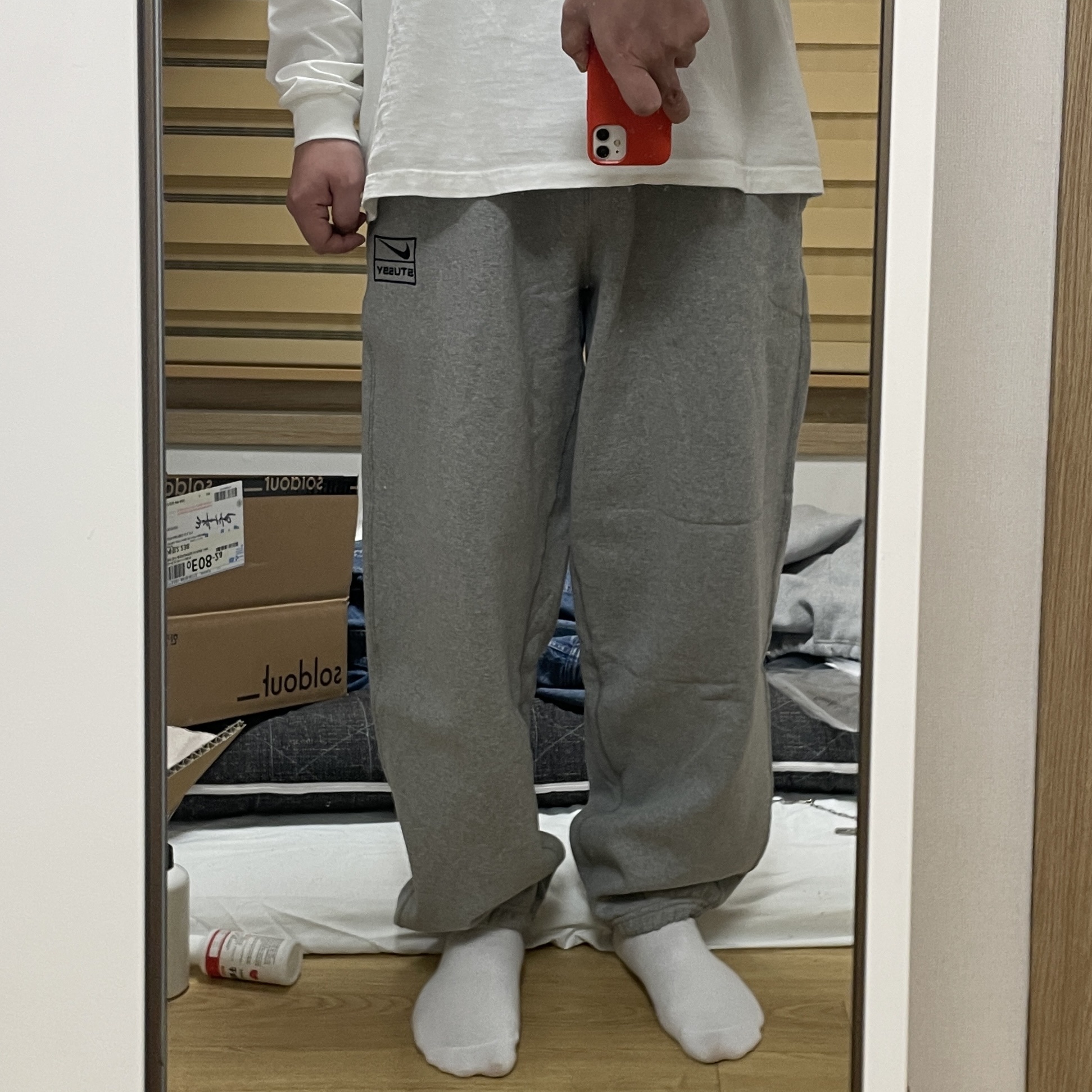 Nike x Stussy NRG Fleece Pants Dark Grey Heather (DO9340-063) 착용 스타일 - 1