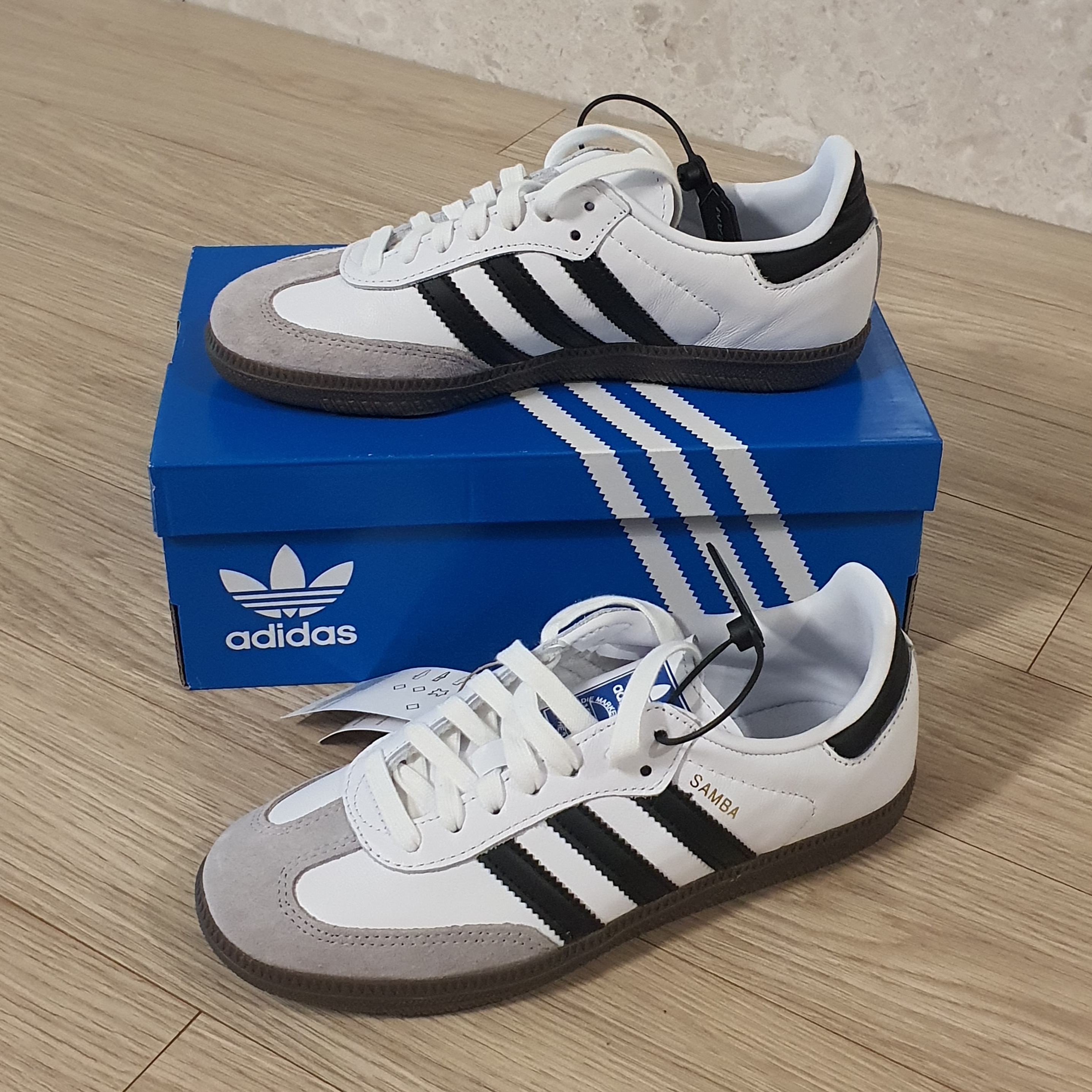 Adidas Samba OG Cloud White 착용 스타일
