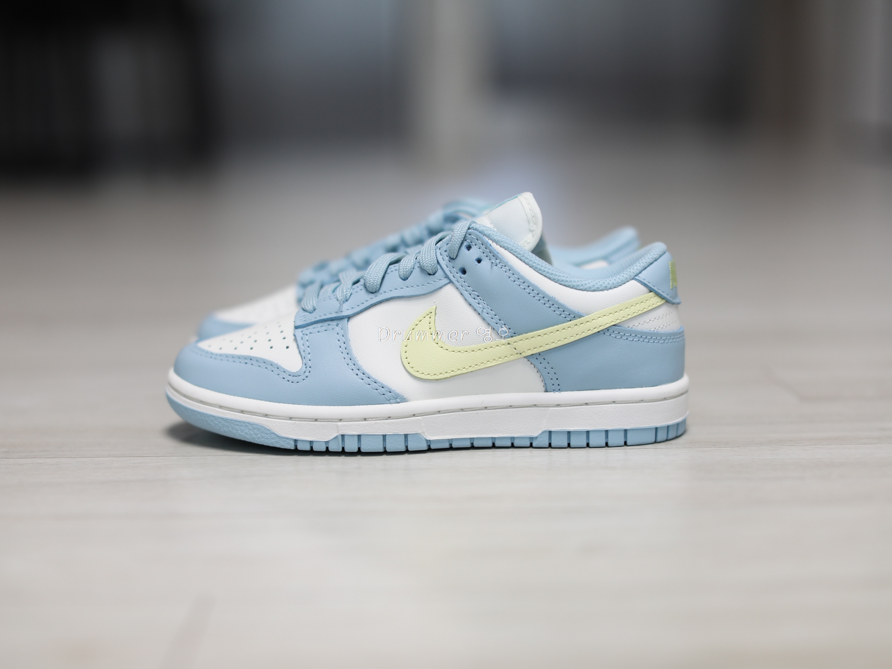 (W) Nike Dunk Low Sail Citron Tint 착용 스타일