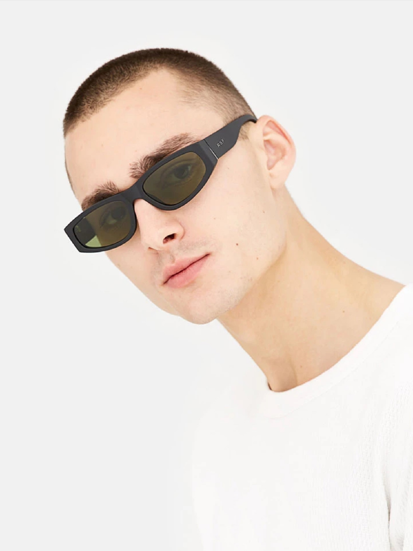 Retrosuperfuture Neema Black Matte 착용 스타일