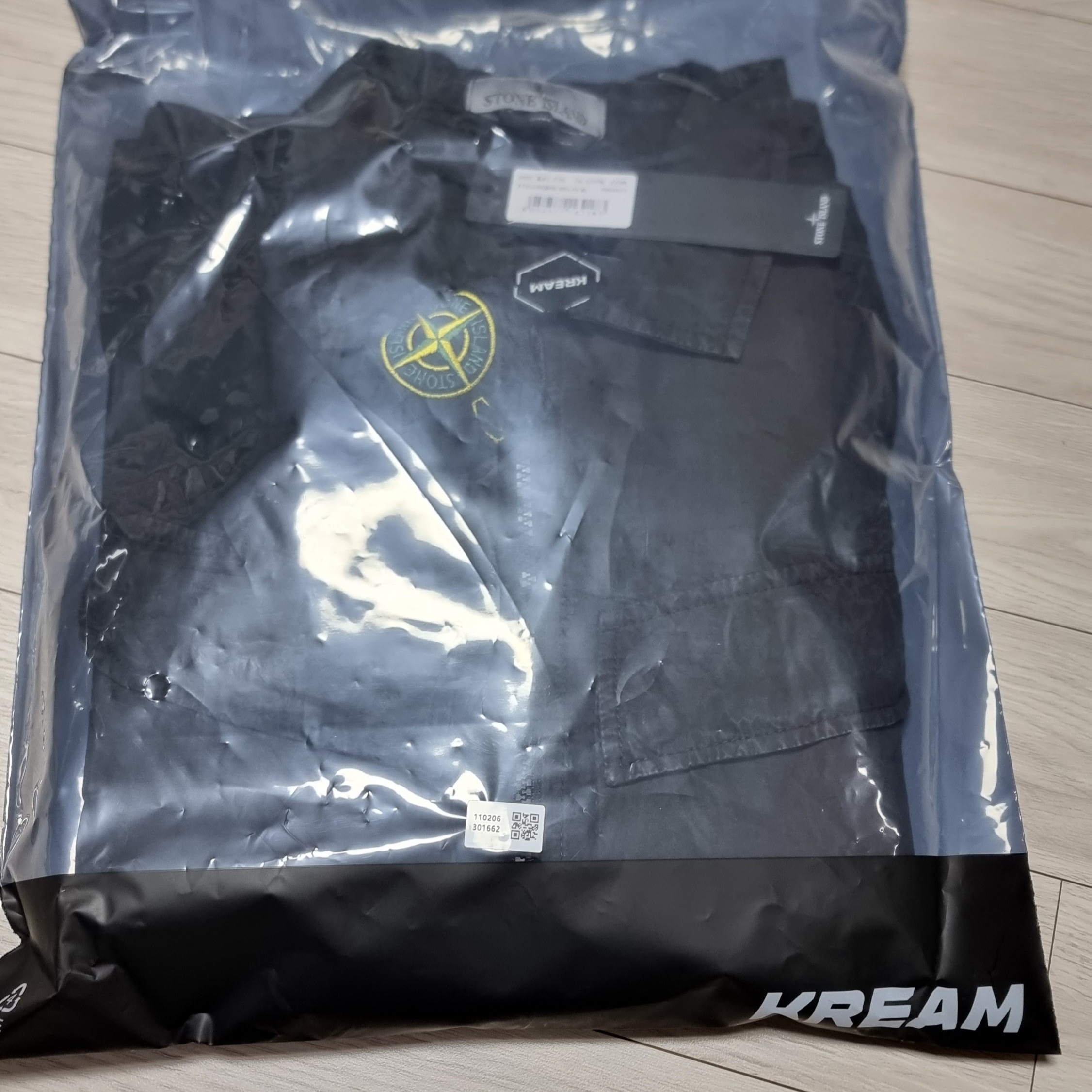 Stone Island 101WN Brushed Cotton Canvas T.CO+OLD Overshirt Black - 22FW 착용 스타일 - 1