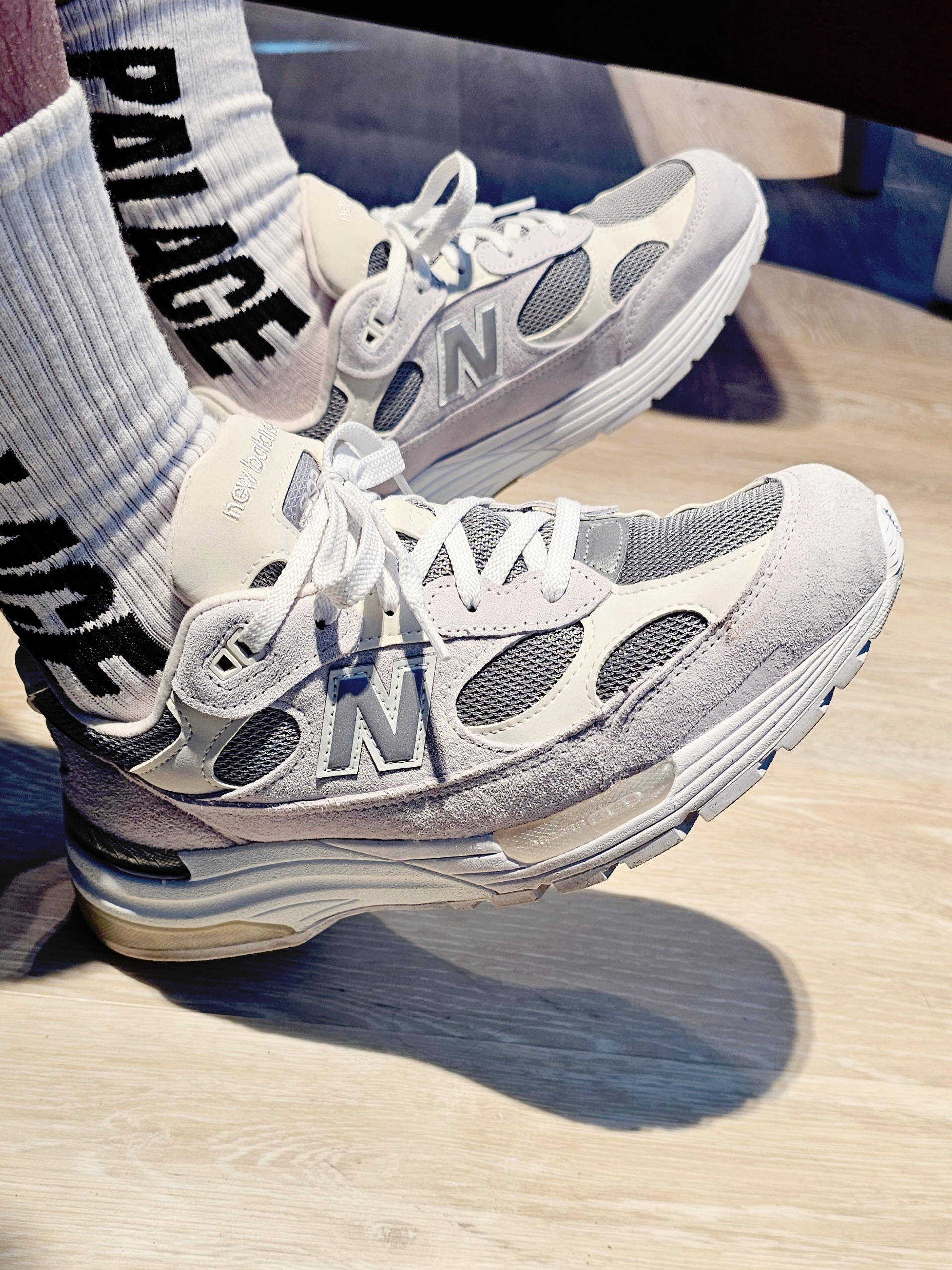 New Balance 992 Made in USA White Silver 착용 스타일
