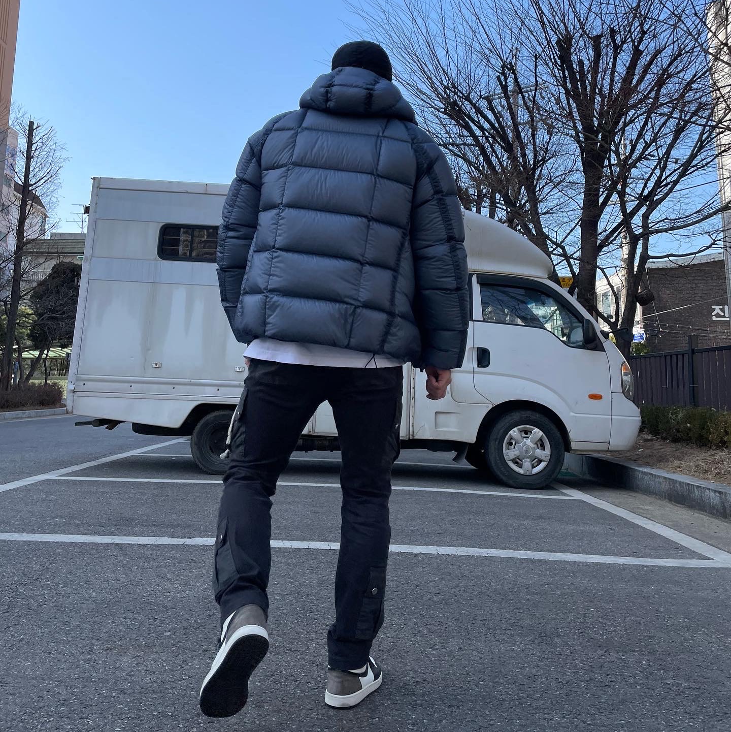 Supreme x Nike Jewel Crewneck Black - 20FW, Jordan 1 Retro High OG Black Mocha 착용 스타일 - 5