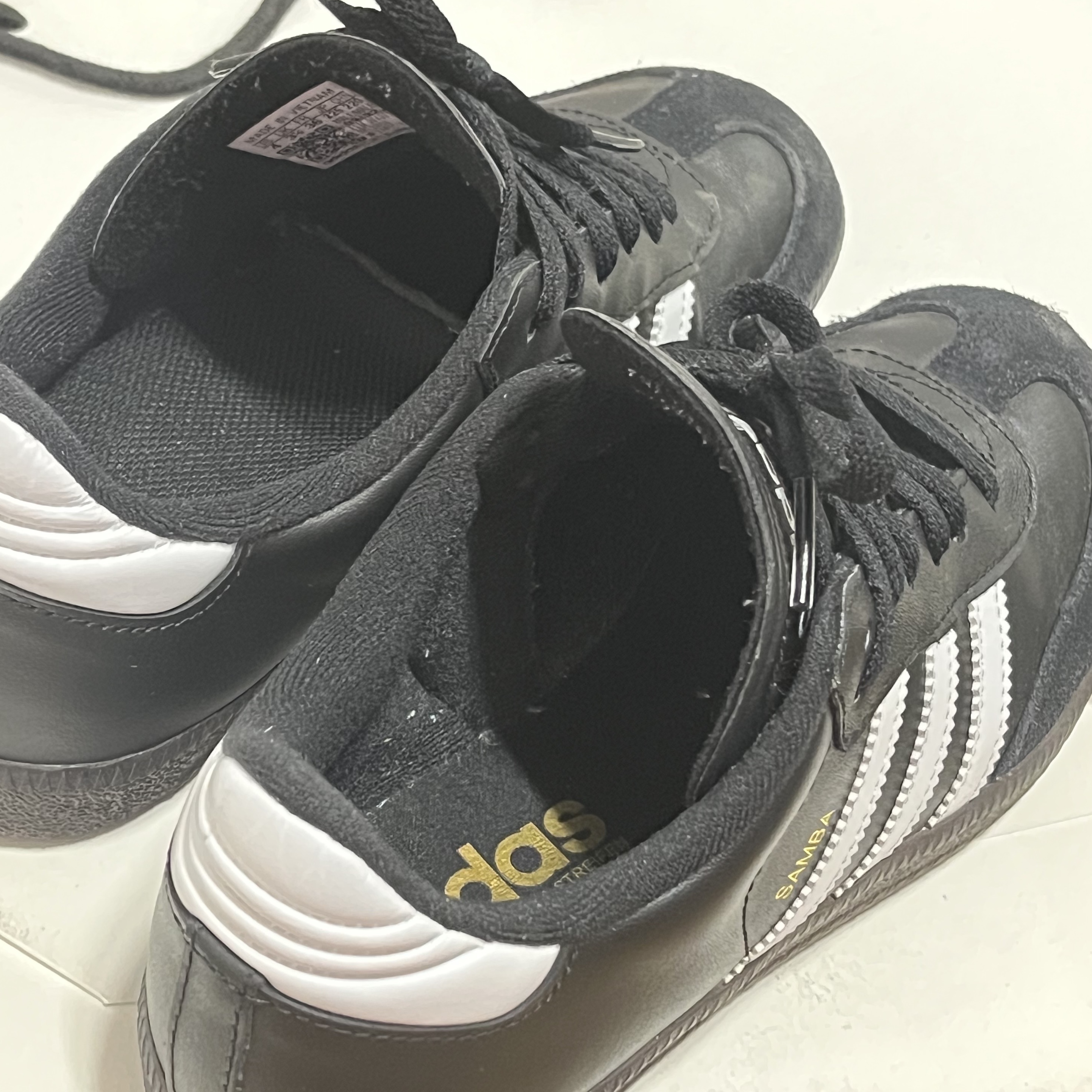 (J) Adidas Samba Classic Core Black 착용 스타일