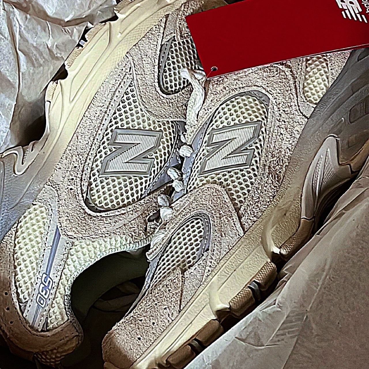 New Balance 530 Premium Vintage Beige 착용 스타일