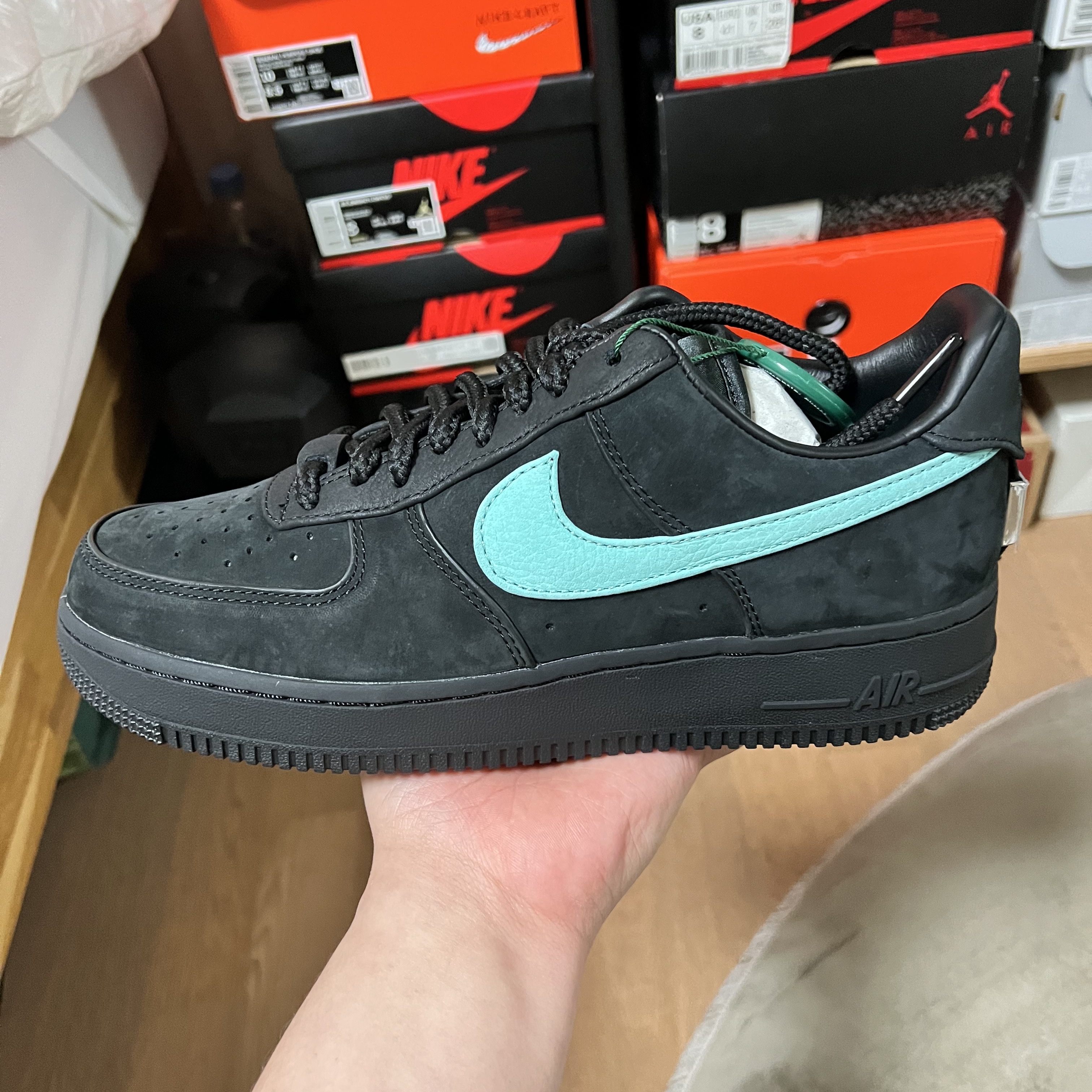 Nike x Tiffany & Co. Air Force 1 Low SP 1837 착용 스타일 - 1