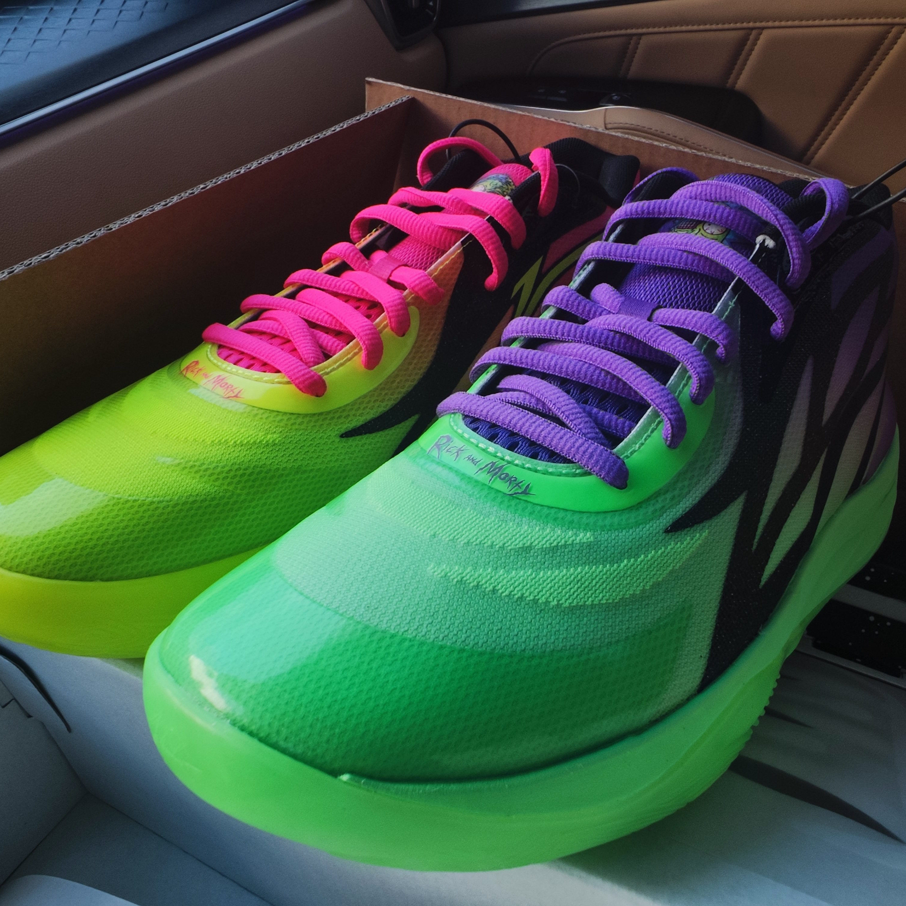 Puma x Rick & Morty MB.02 Lamelo Ball Safety Yellow Elektro Green 착용 스타일 - 1