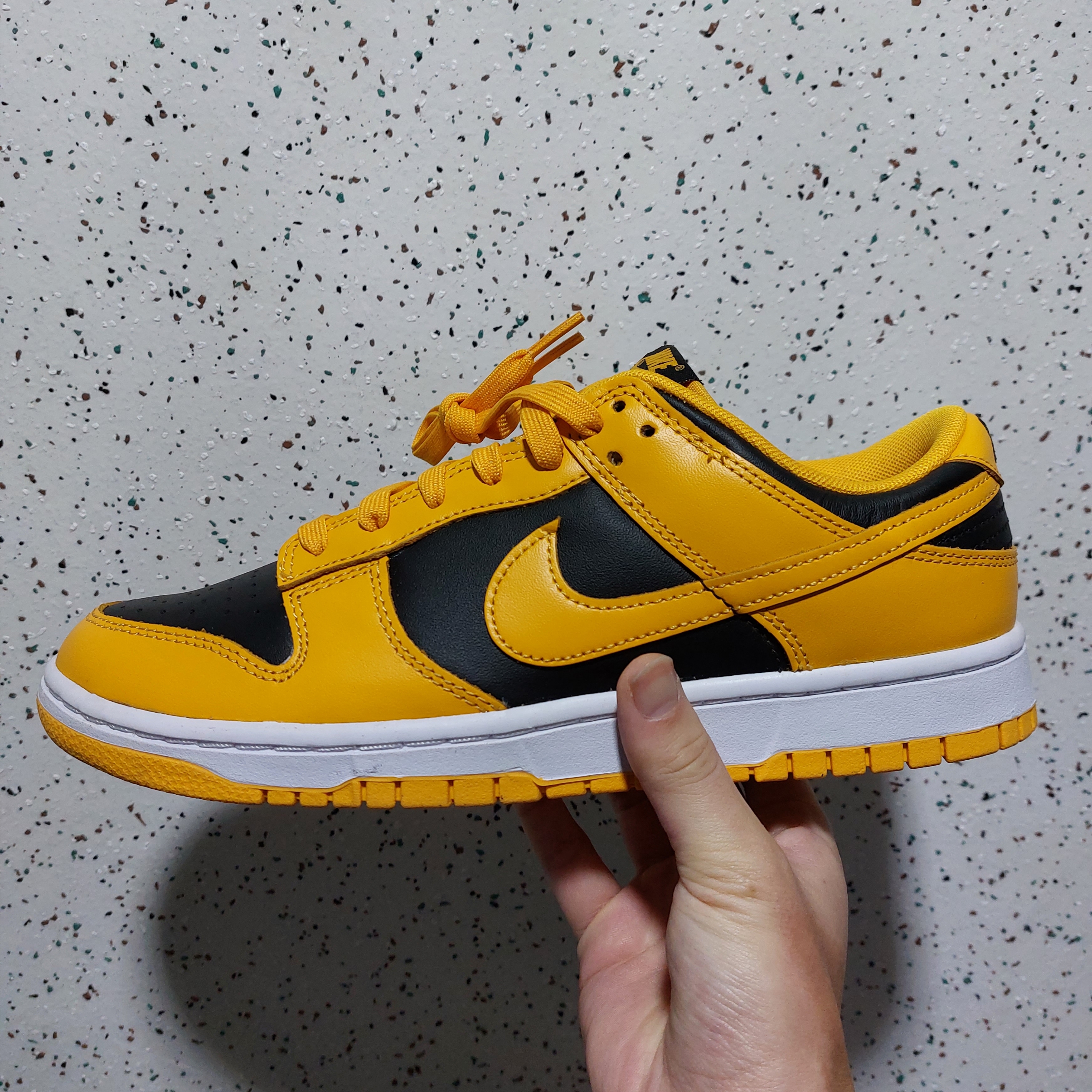 Nike Dunk Low Retro Championship Goldenrod 착용 스타일