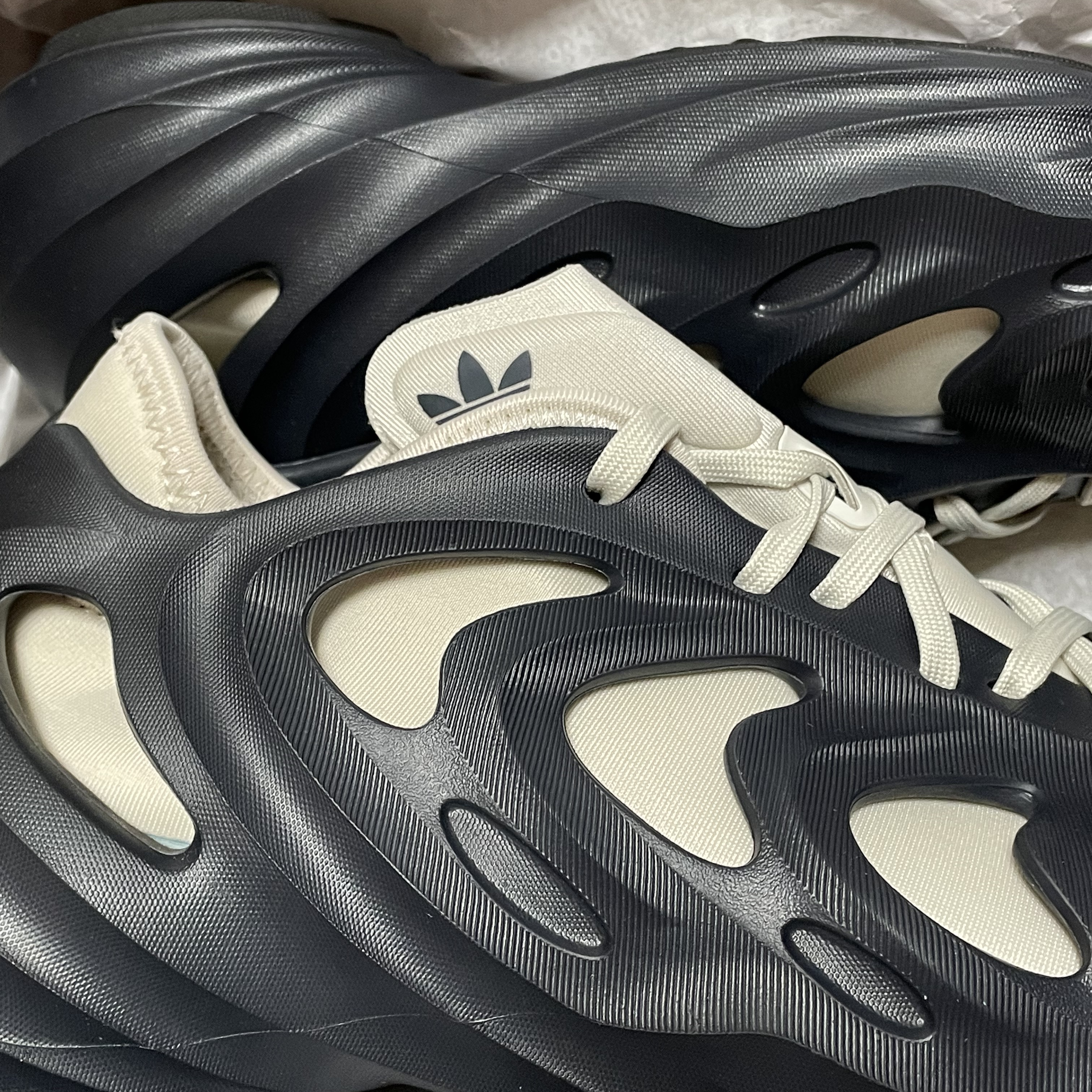 Adidas Adifom Q Legend Ink Aluminum 착용 스타일
