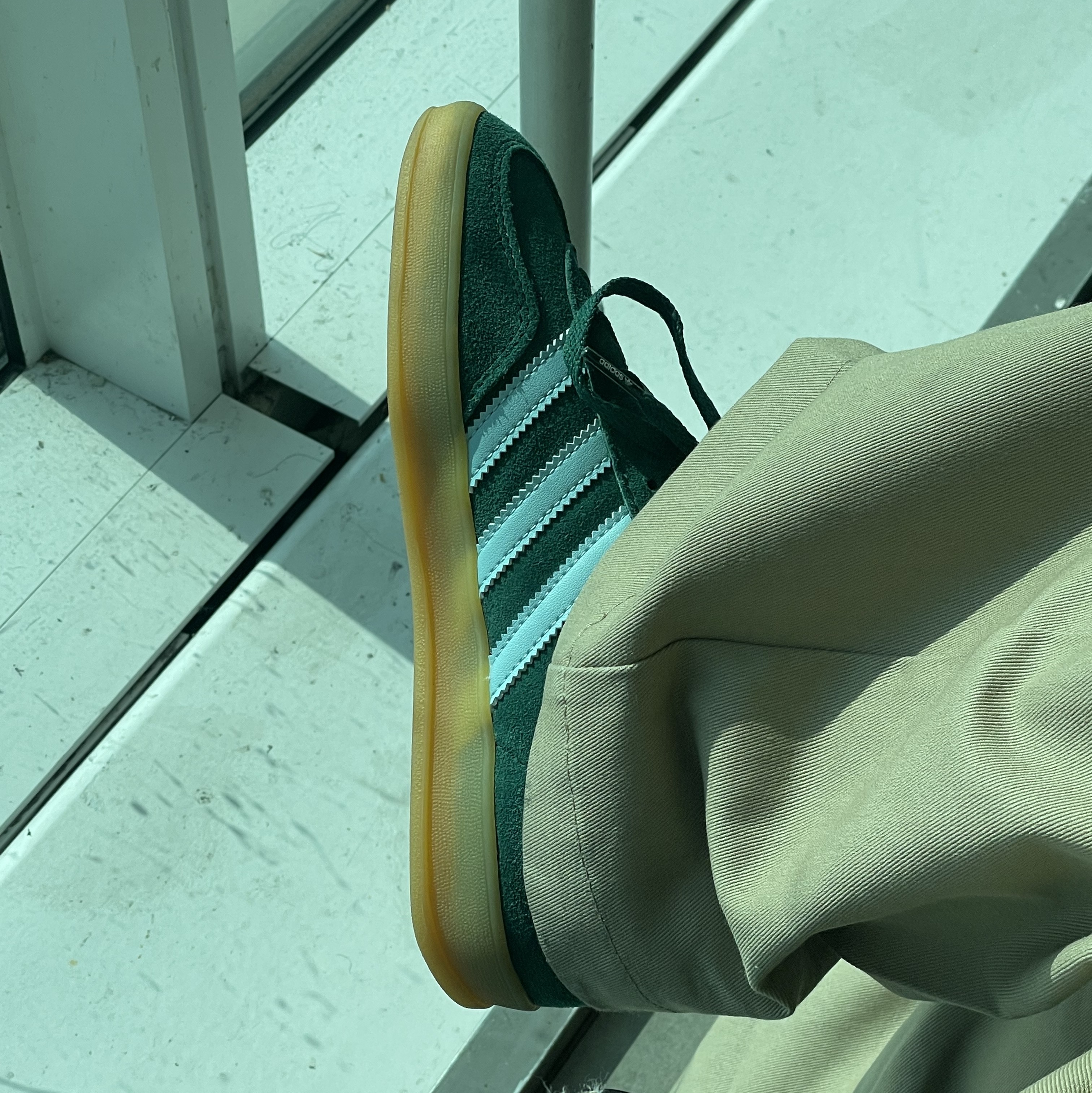 Adidas Gazelle Indoor Collegiate Green Hazy Sky 착용 스타일 - 1