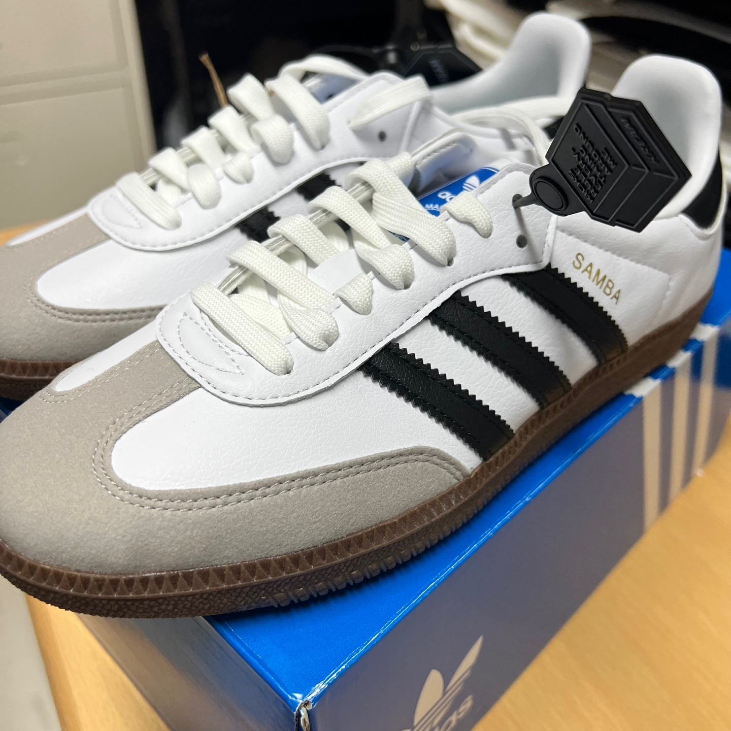 Adidas Samba Vegan White Black 착용 스타일 - 2
