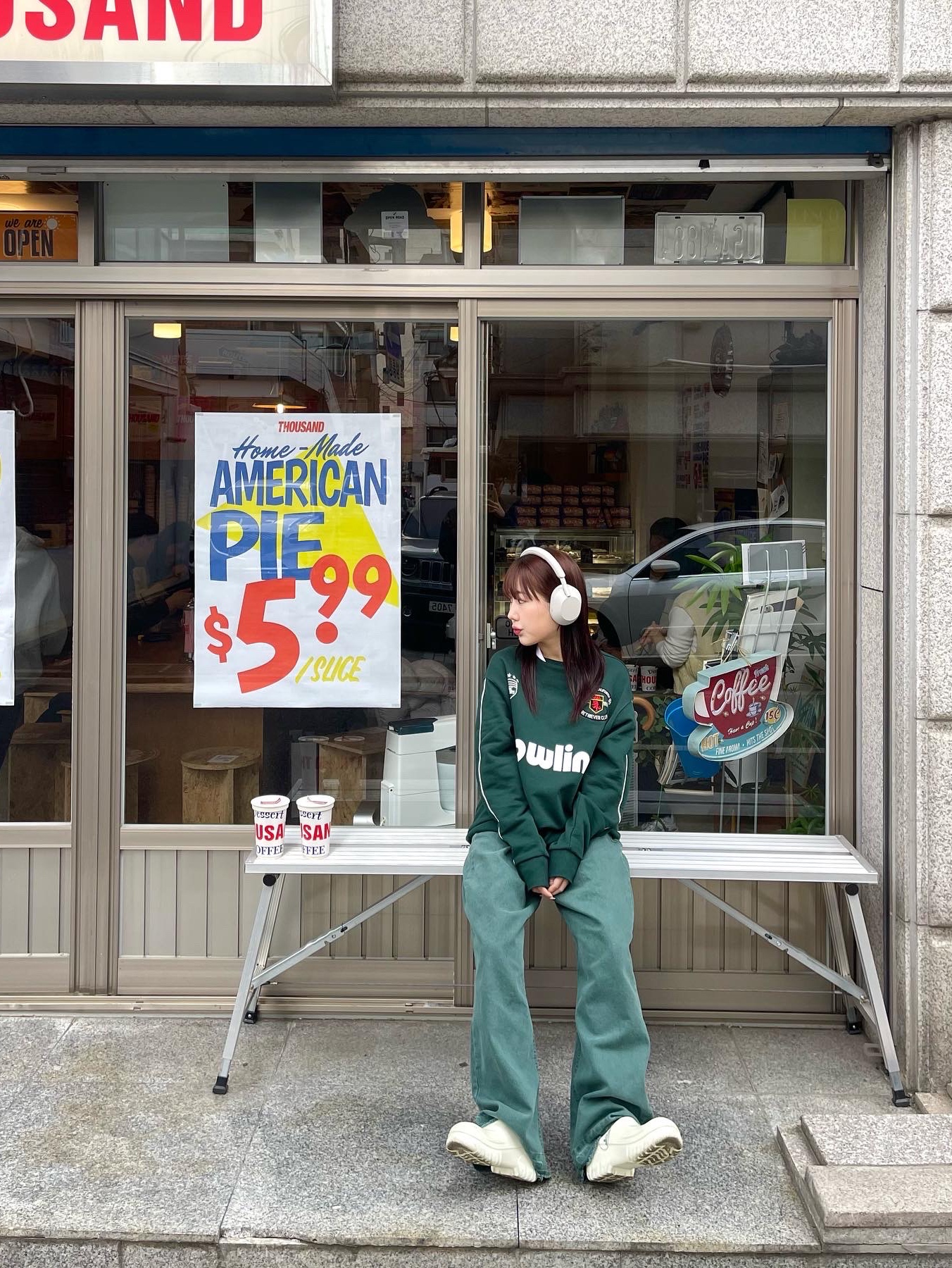 Birkenstock A640 Clog White, Sony WH-1000XM5 Silver (Korean Ver.) 착용 스타일 - 3