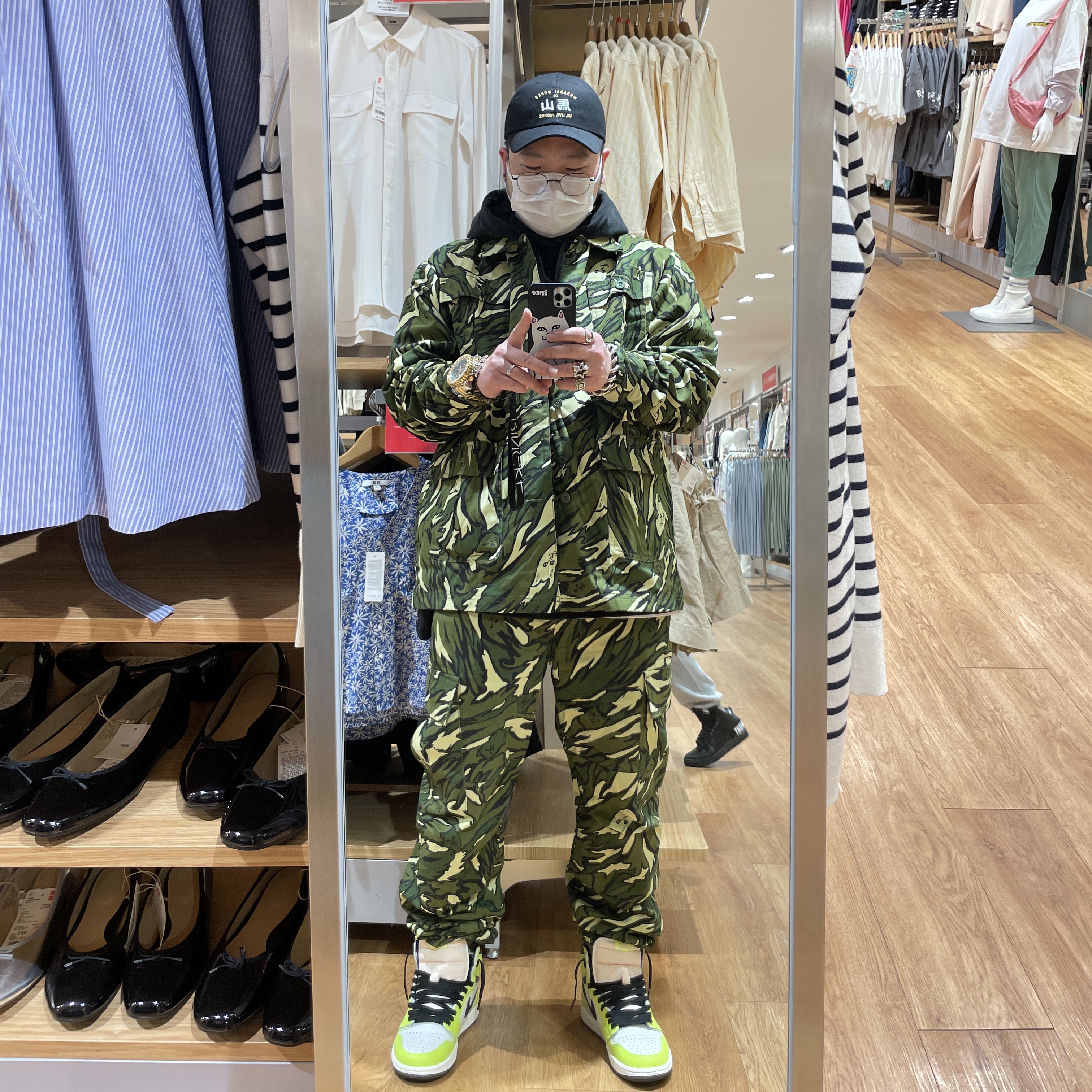 Jordan 1 Retro High OG Volt 착용 스타일