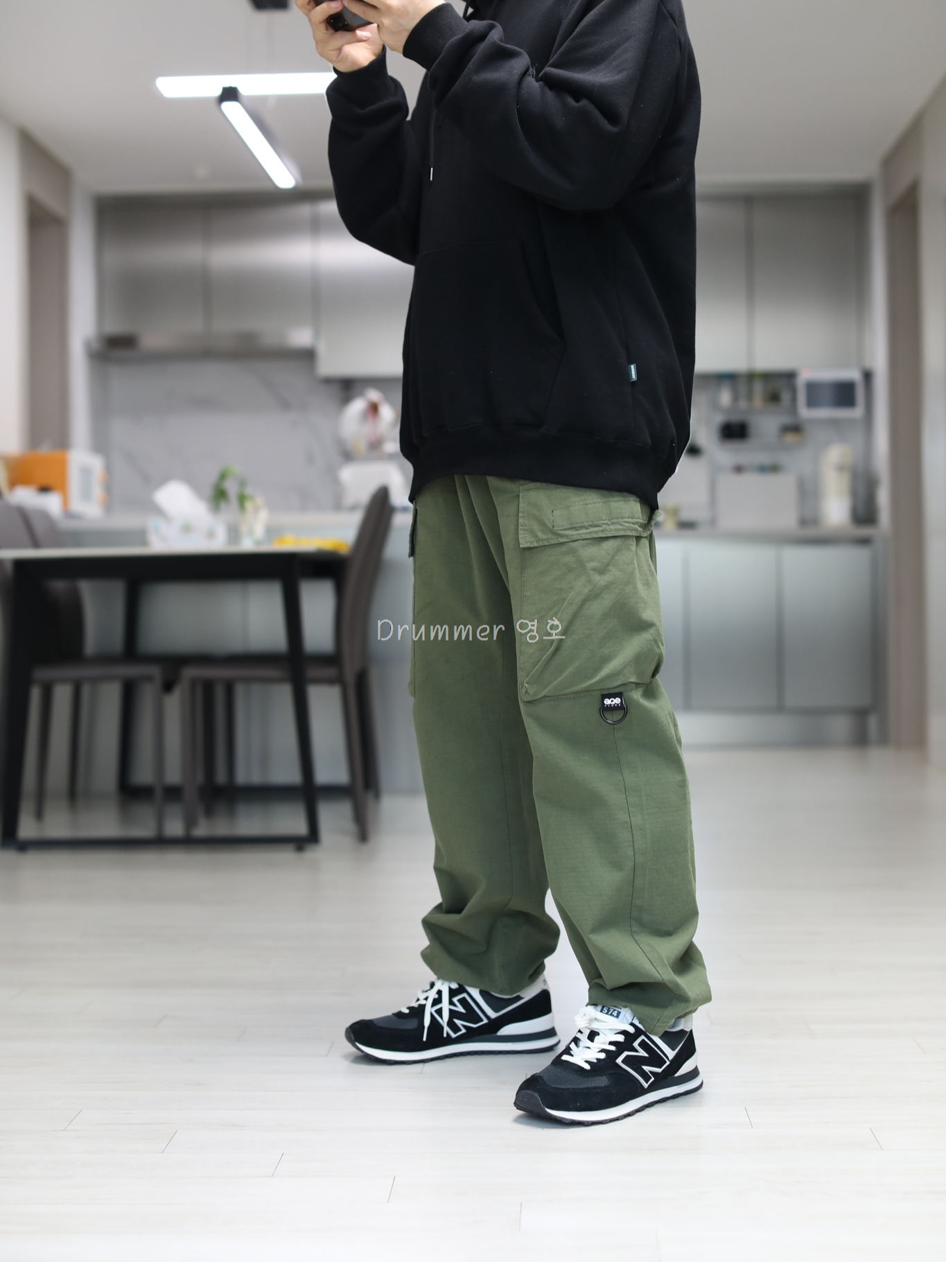 New Balance 574 Kodachrome Pack Black 착용 스타일 - 1