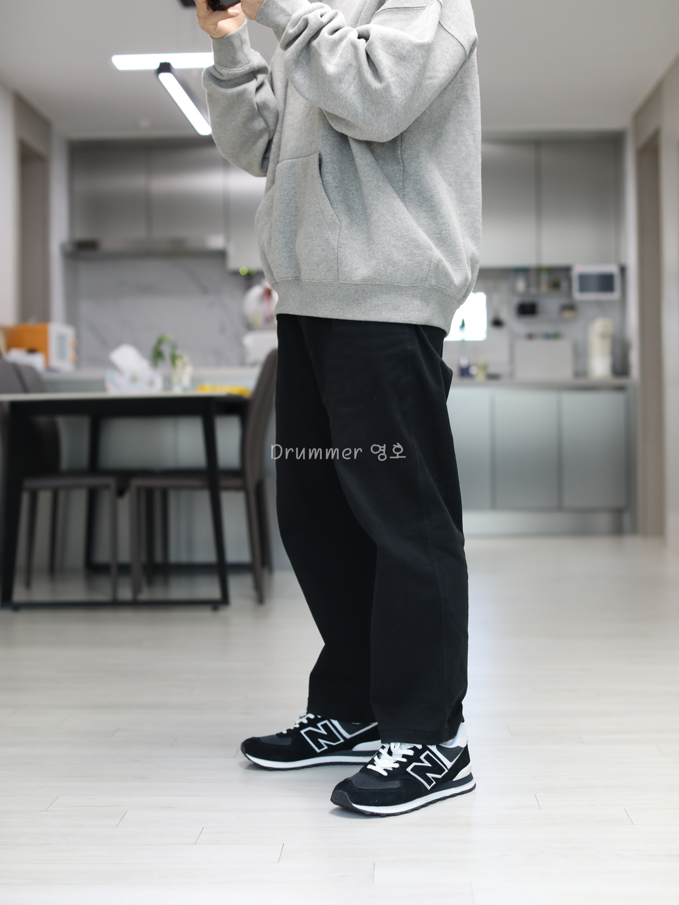 New Balance 574 Kodachrome Pack Black 착용 스타일 - 1