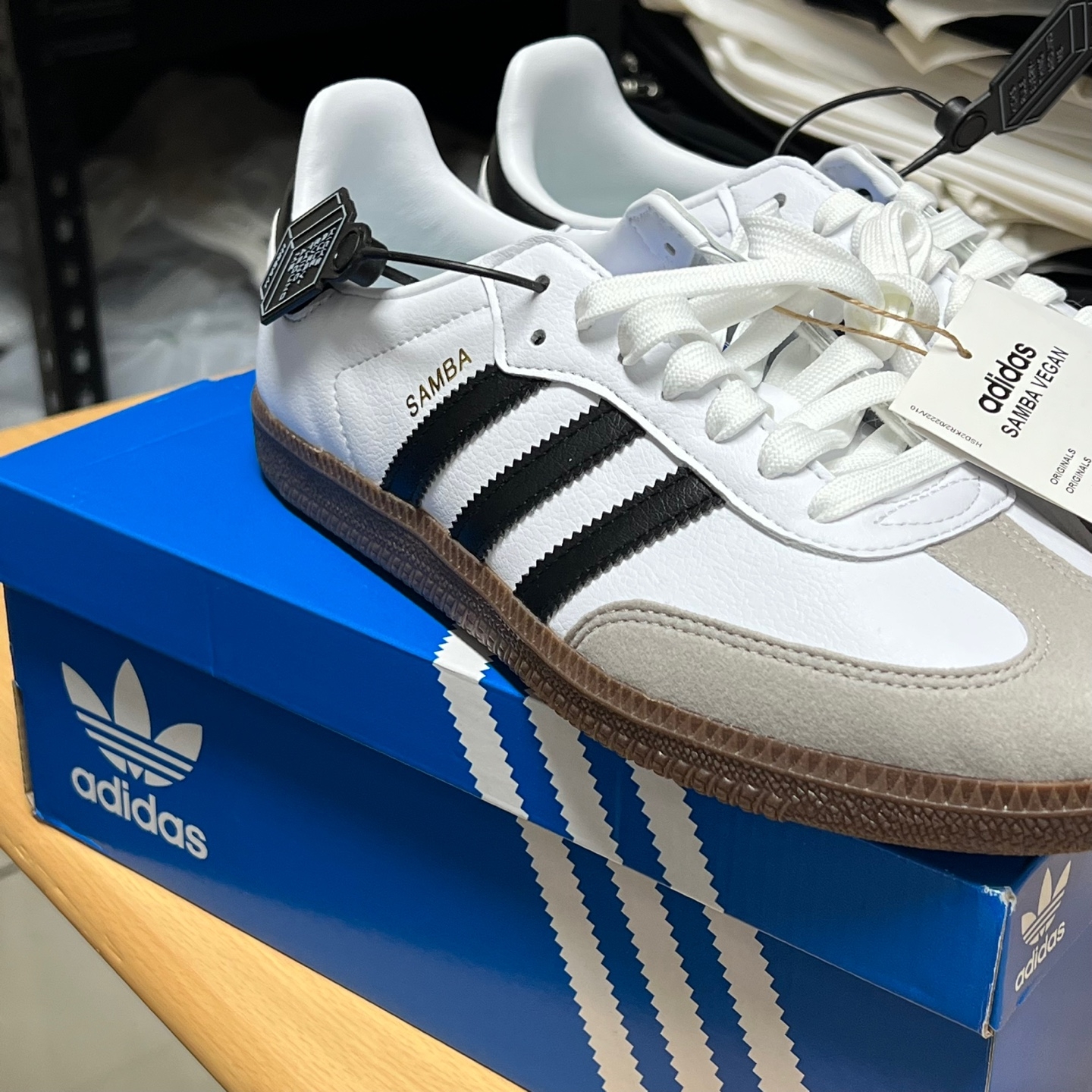 Adidas Samba Vegan White Black 착용 스타일 - 4