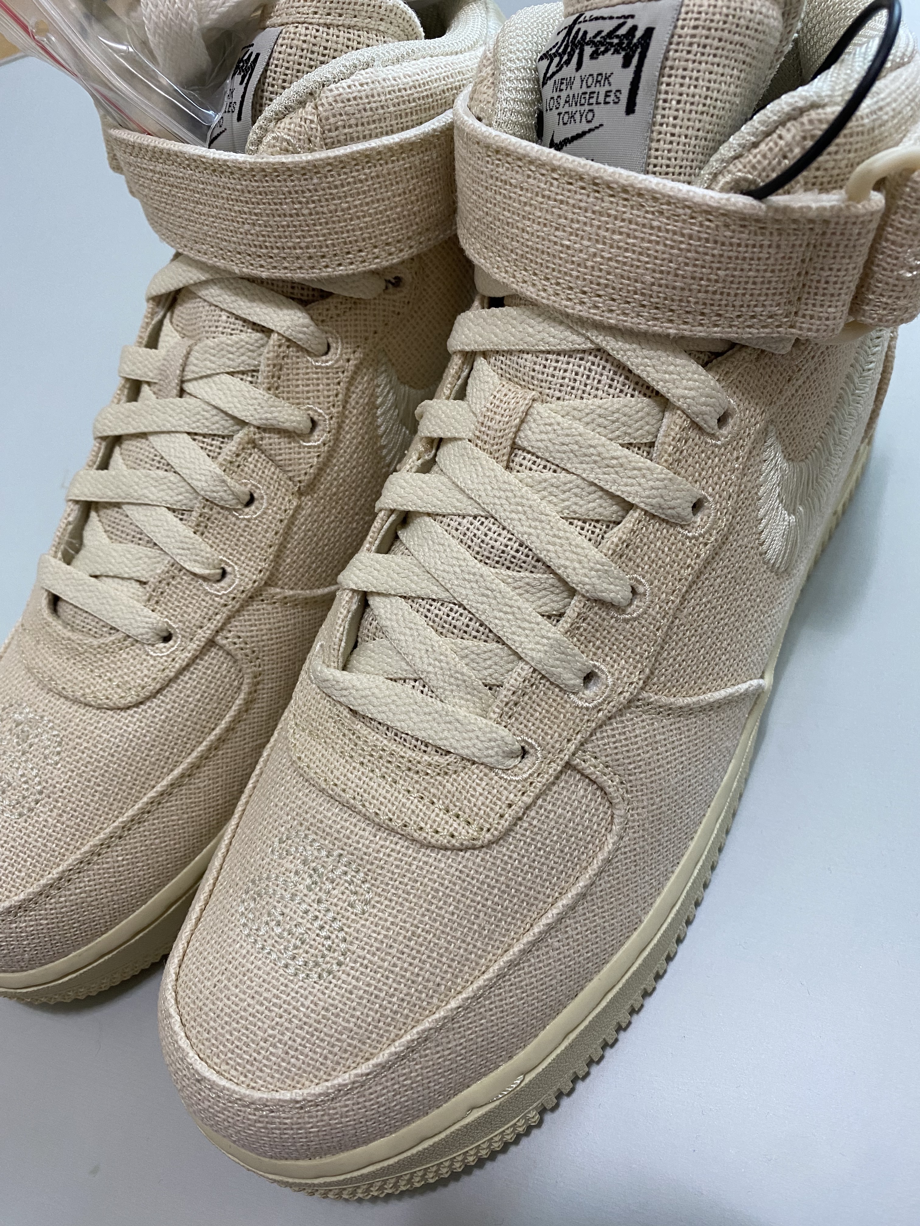 Nike x Stussy Air Force 1 '07 Mid SP Fossil 착용 스타일 - 1