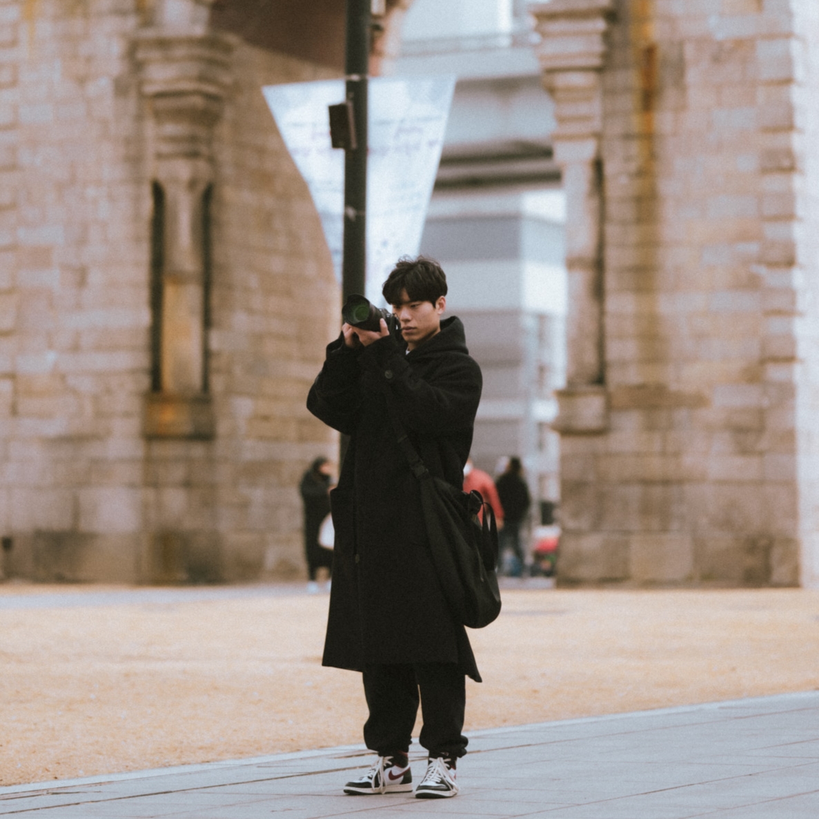 Undermycar Majanne Multi Button Oversized Wool Coat Black Oyster - 21FW, Juun.J Solid 2Way Crossbody Bag Black - 22SS 착용 스타일