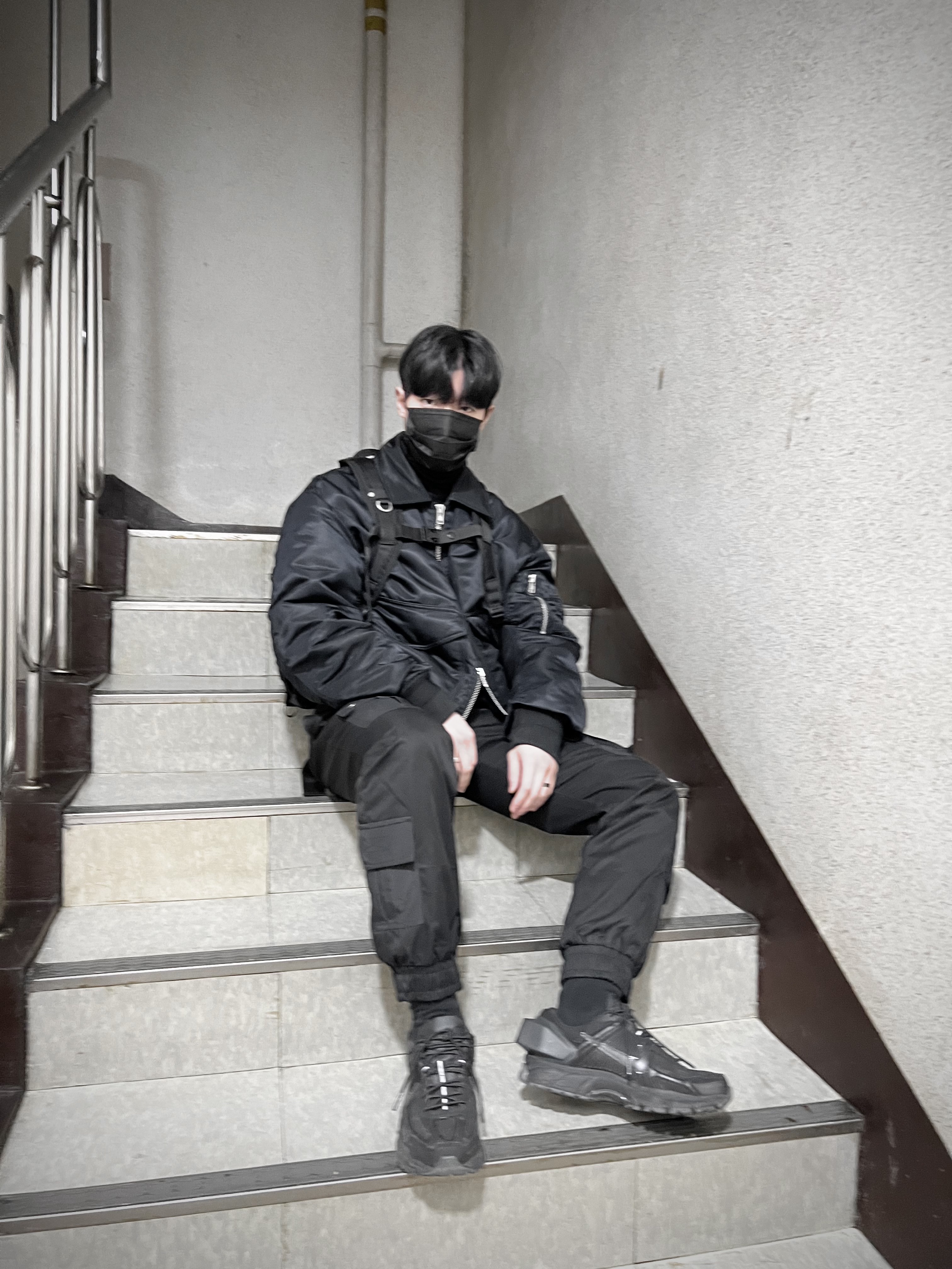 Nike x A-Cold-Wall Zoom Vomero 5 Black, Apple AirPods Max Lightning Sky Blue (Korean Ver.) 착용 스타일 - 4