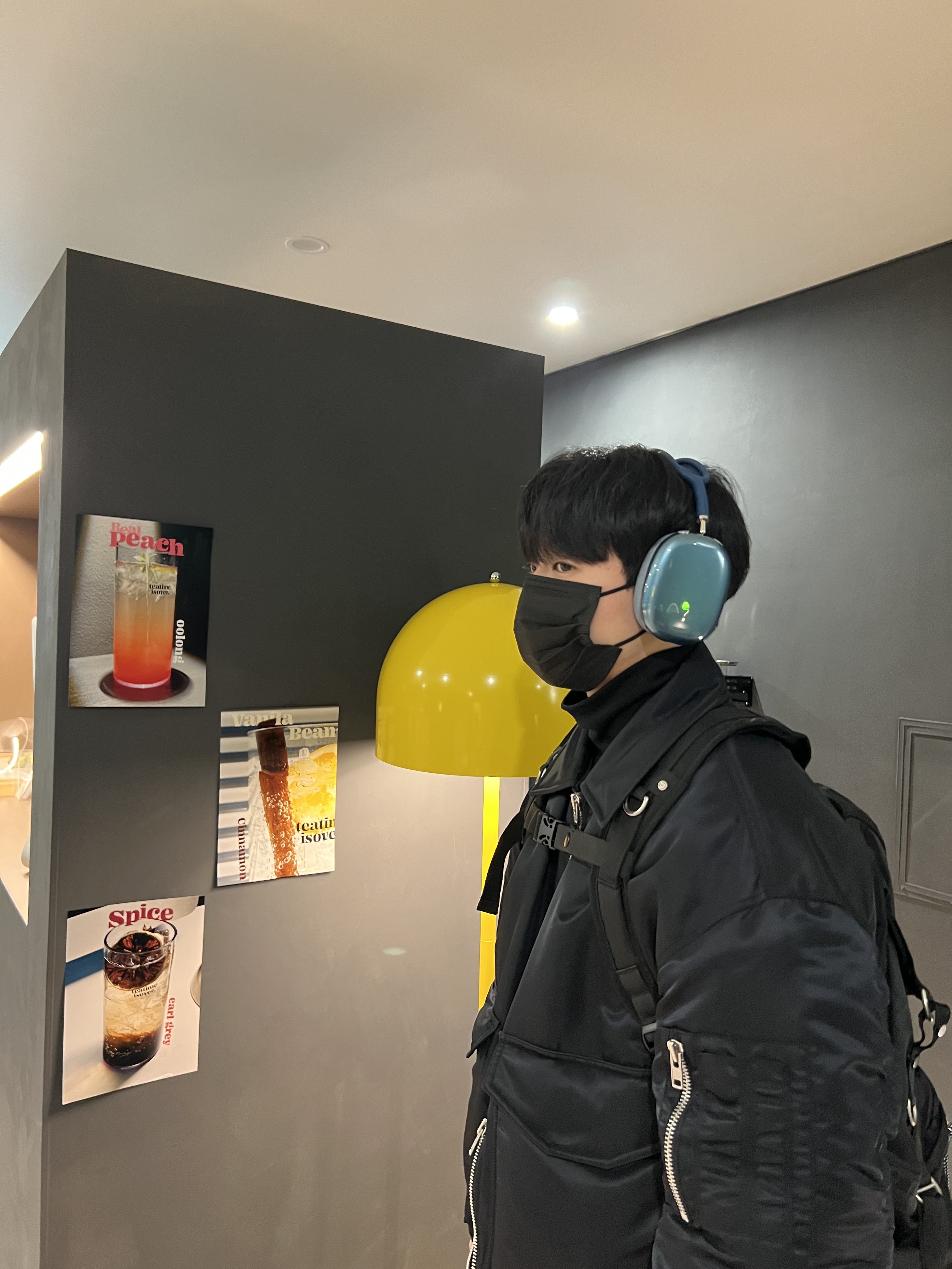Nike x A-Cold-Wall Zoom Vomero 5 Black, Apple AirPods Max Lightning Sky Blue (Korean Ver.) 착용 스타일 - 2