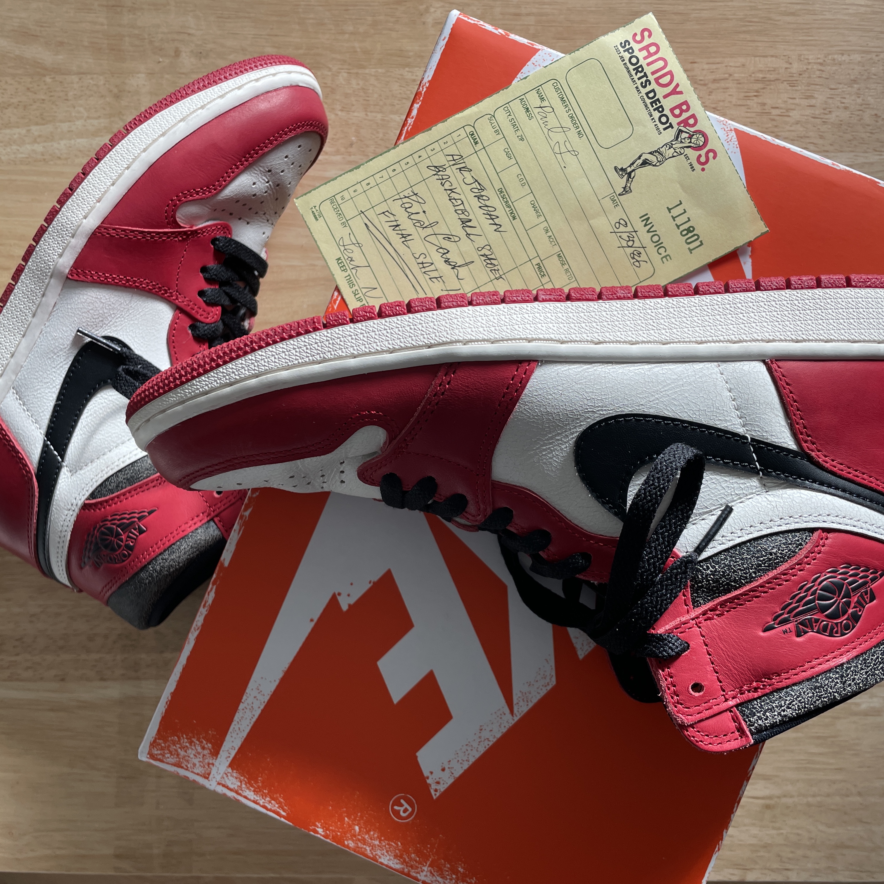 Jordan 1 Retro High OG Chicago 2022 착용 스타일 - 3