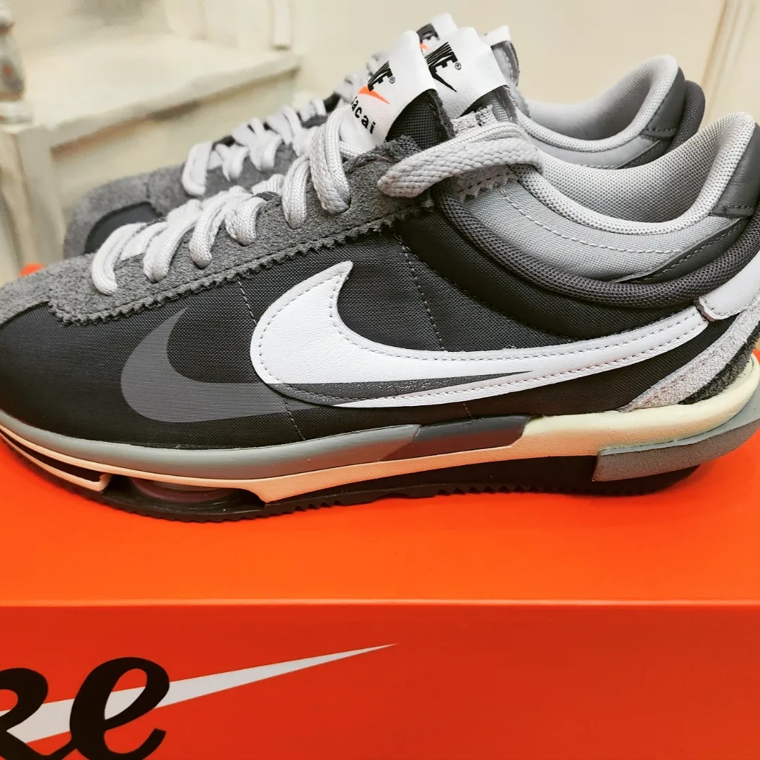 Nike x Sacai Zoom Cortez SP Iron Grey 착용 스타일 - 2