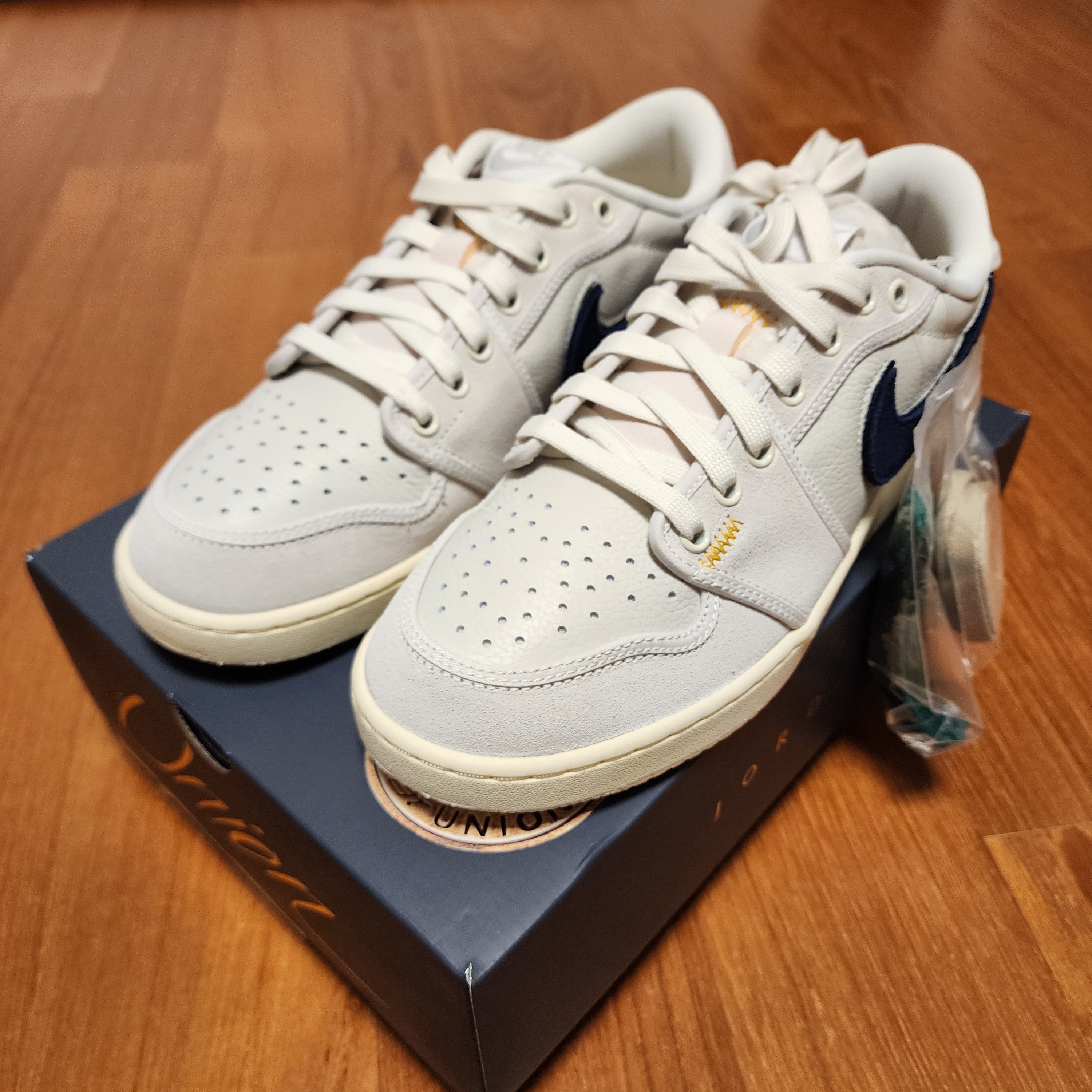 Jordan 1 x Union KO Low Sail Neutral Grey 착용 스타일 - 2