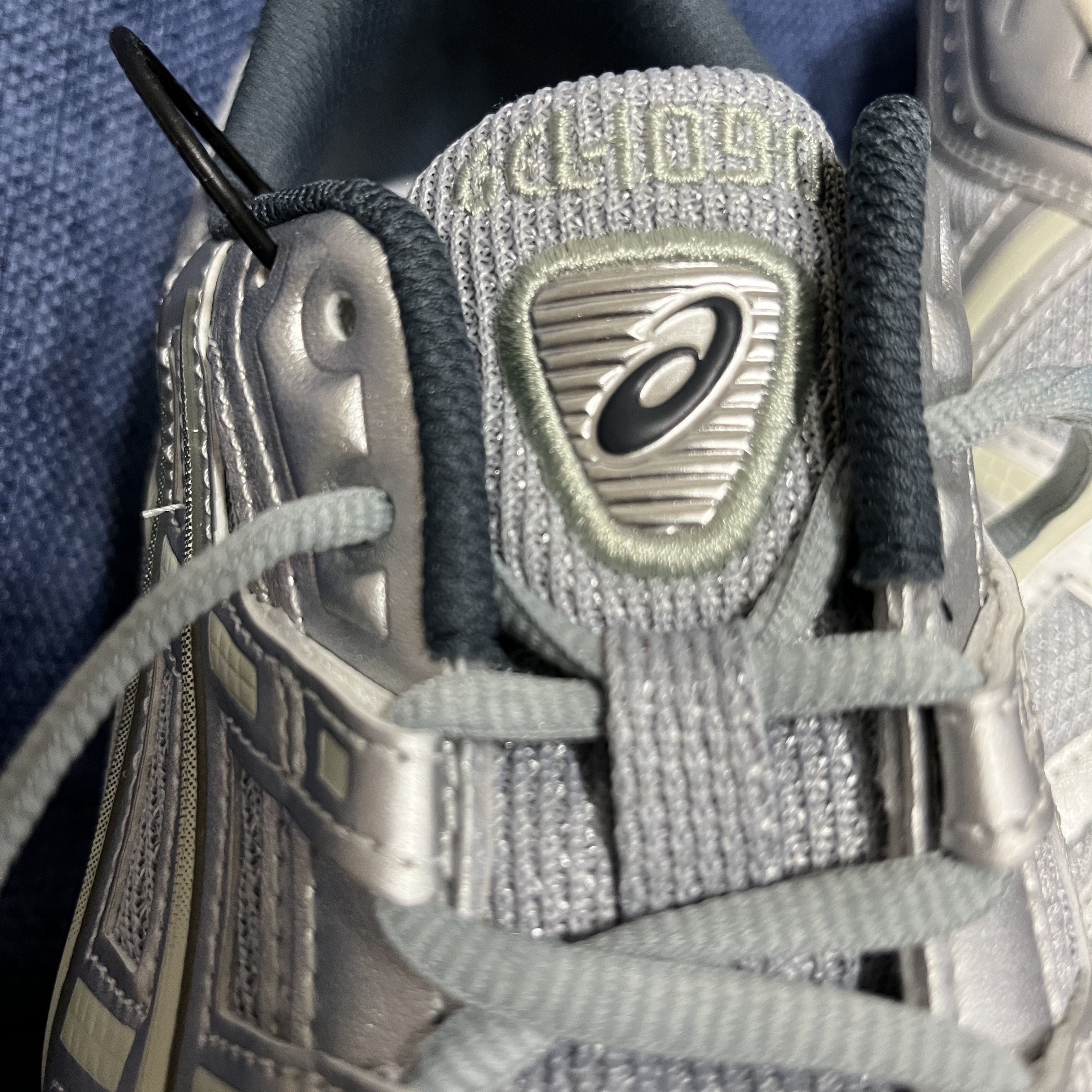 Asics Gel-1090 Piedmont Grey 착용 스타일 - 4