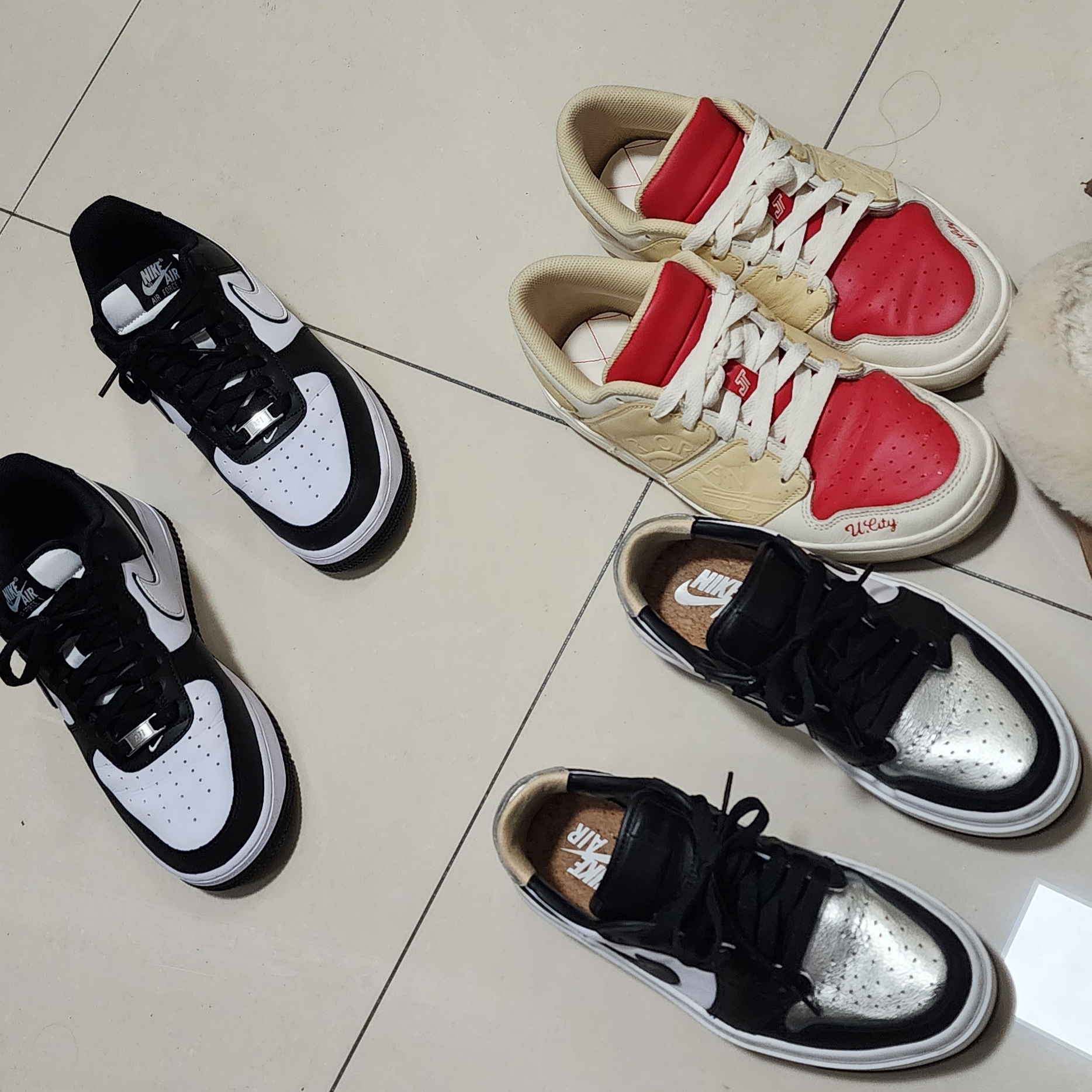 (W) Jordan 1 Elevate Low SE Metallic Silver, Nike Air Force 1 '07 Black White 착용 스타일