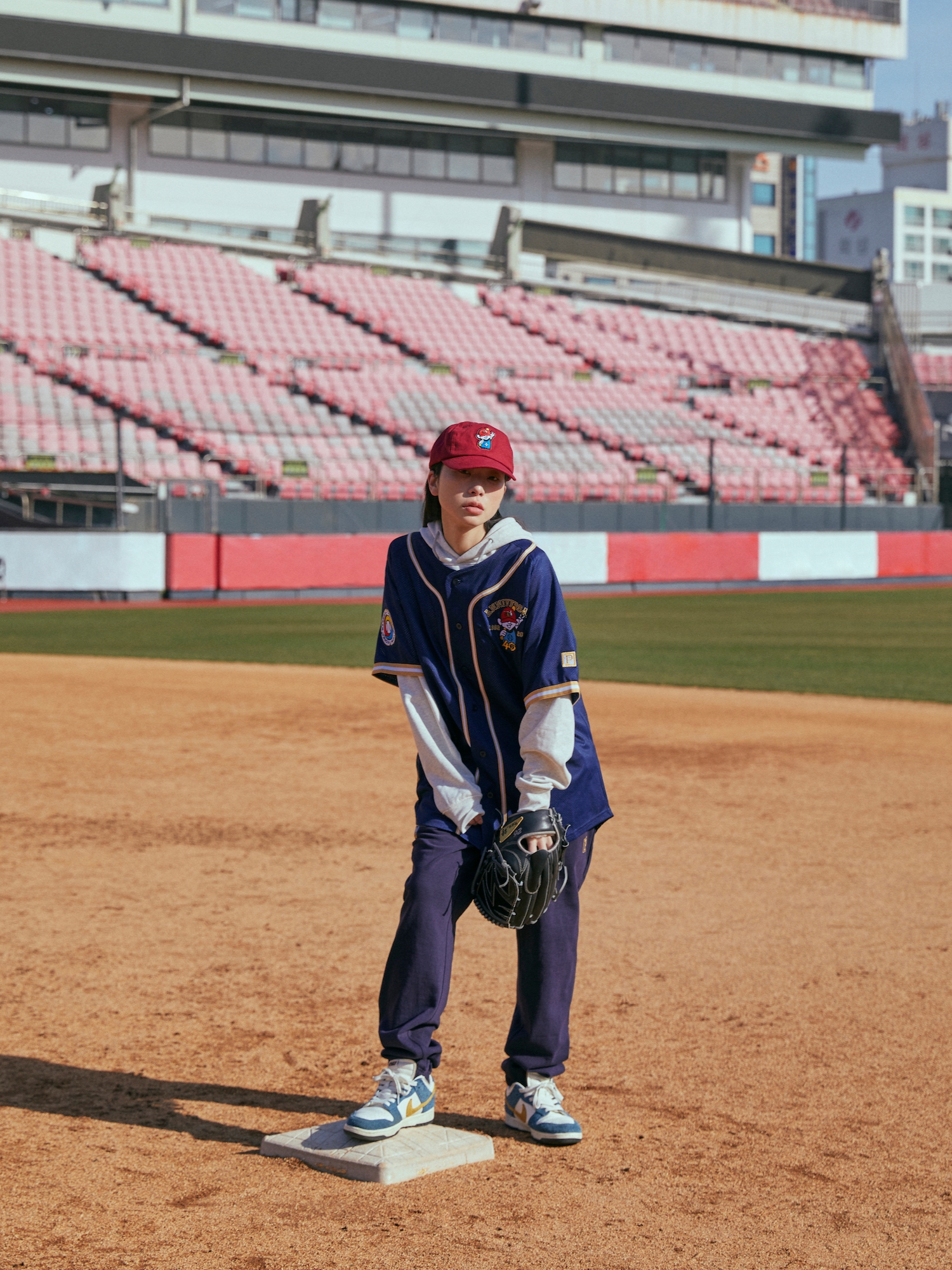 [KREAM 단독] Over The Pitch x KBO The 40th Anniversary Character Logo Jersey Navy (Non Marking Ver.), [KREAM 단독] Over The Pitch x KBO The 40th Anniversary Emblem Loose Fit Hoodie Light Melange 착용 스타일