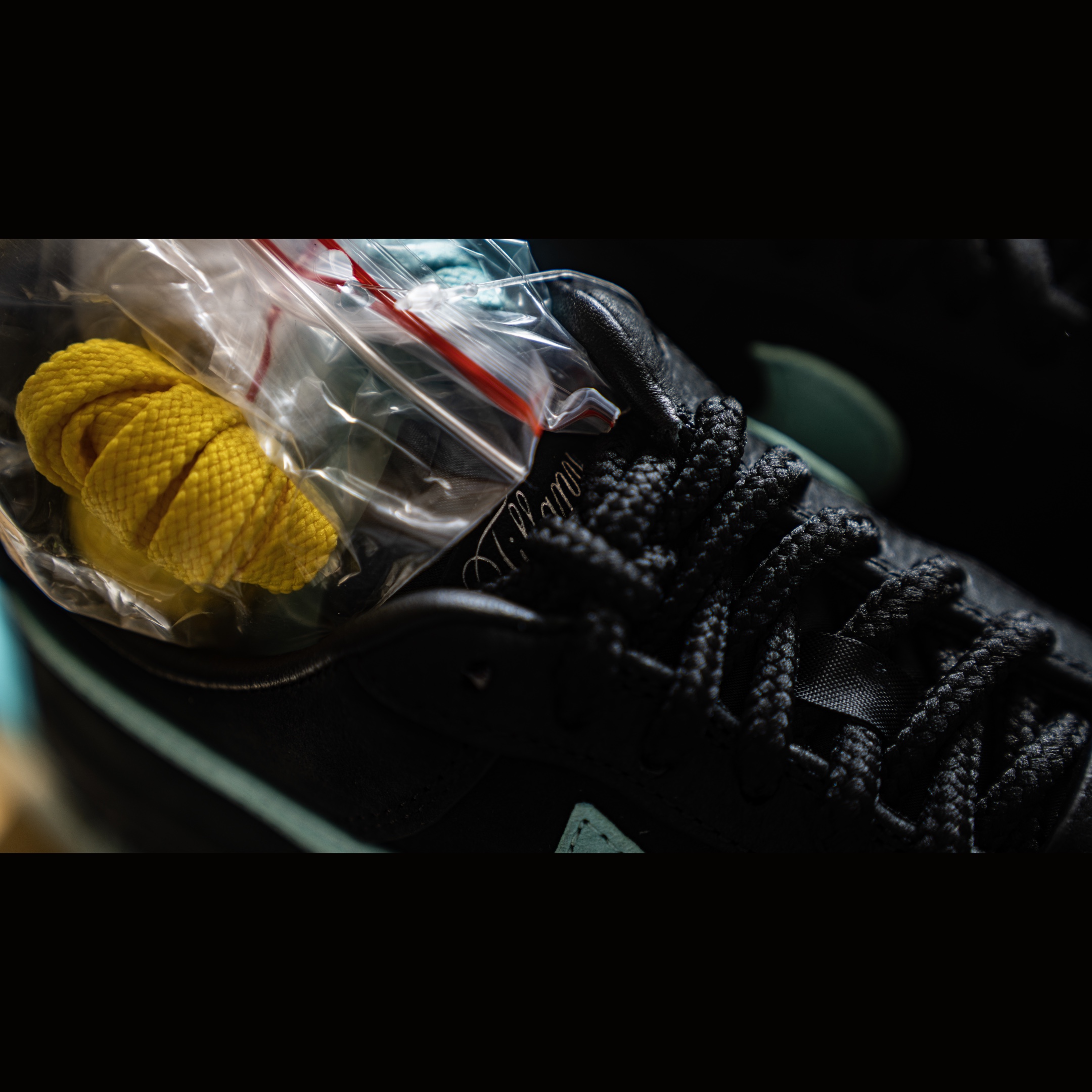 Nike x Tiffany & Co. Air Force 1 Low SP 1837 착용 스타일 - 3