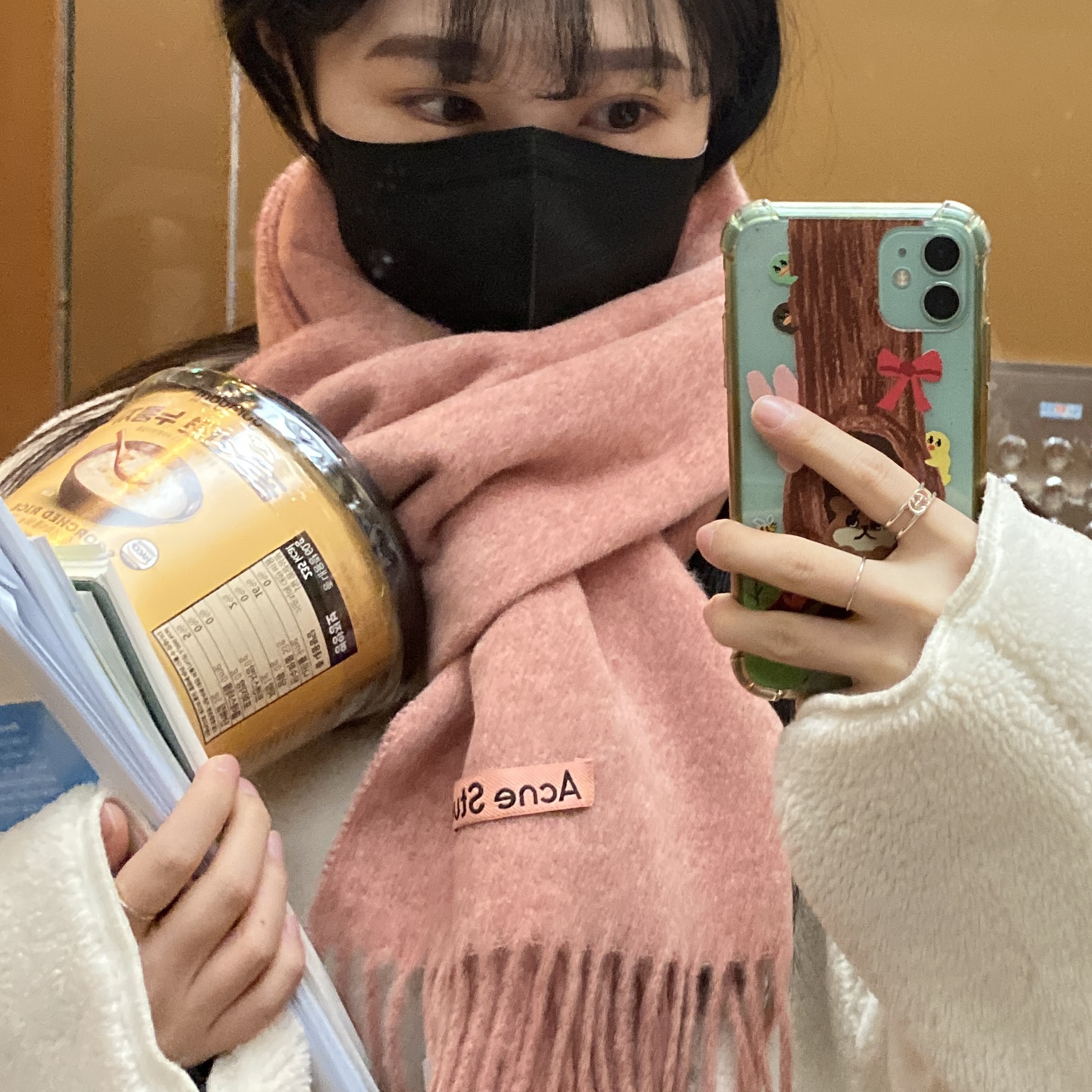 Acne Studios Canada Narrow New Wool Muffler Rose Melange 착용 스타일 - 2