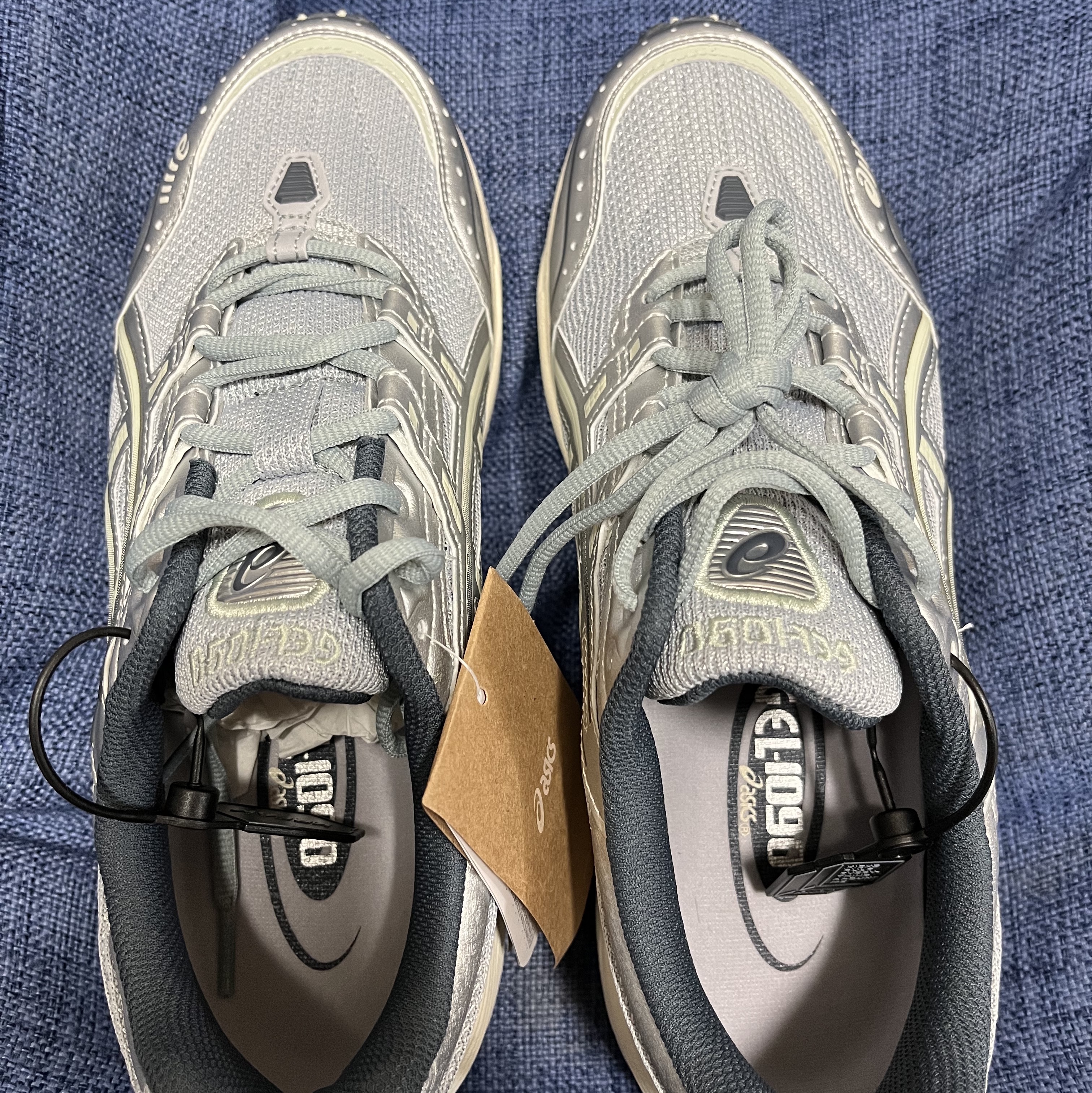 Asics Gel-1090 Piedmont Grey 착용 스타일 - 1