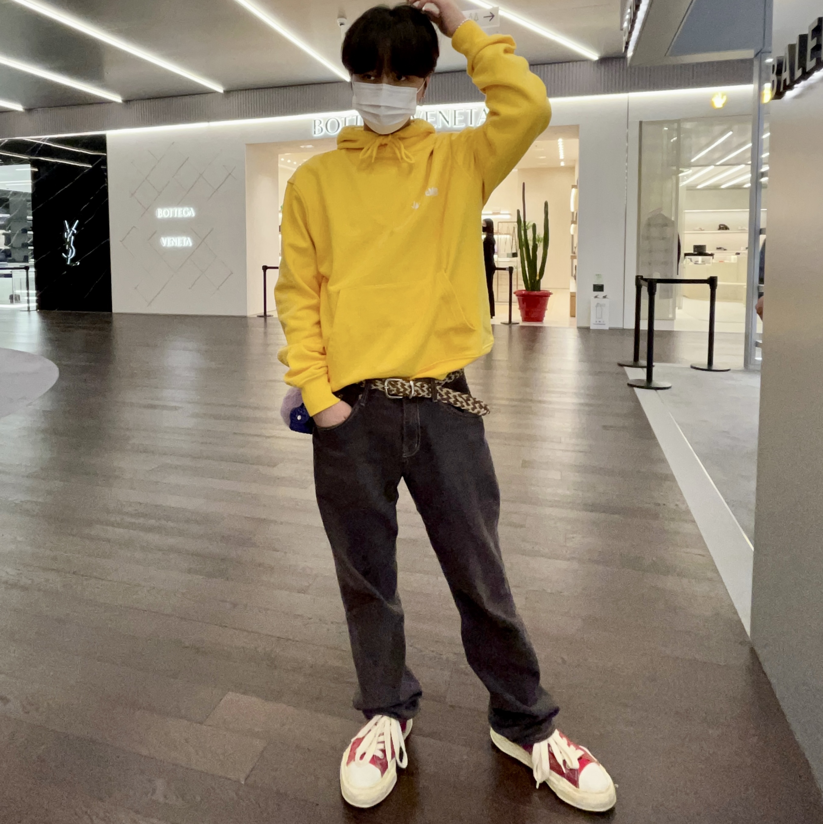 Maison Mihara Yasuhiro Peterson OG Sole OD Canvas Low-top Sneakers Red 착용 스타일 - 4