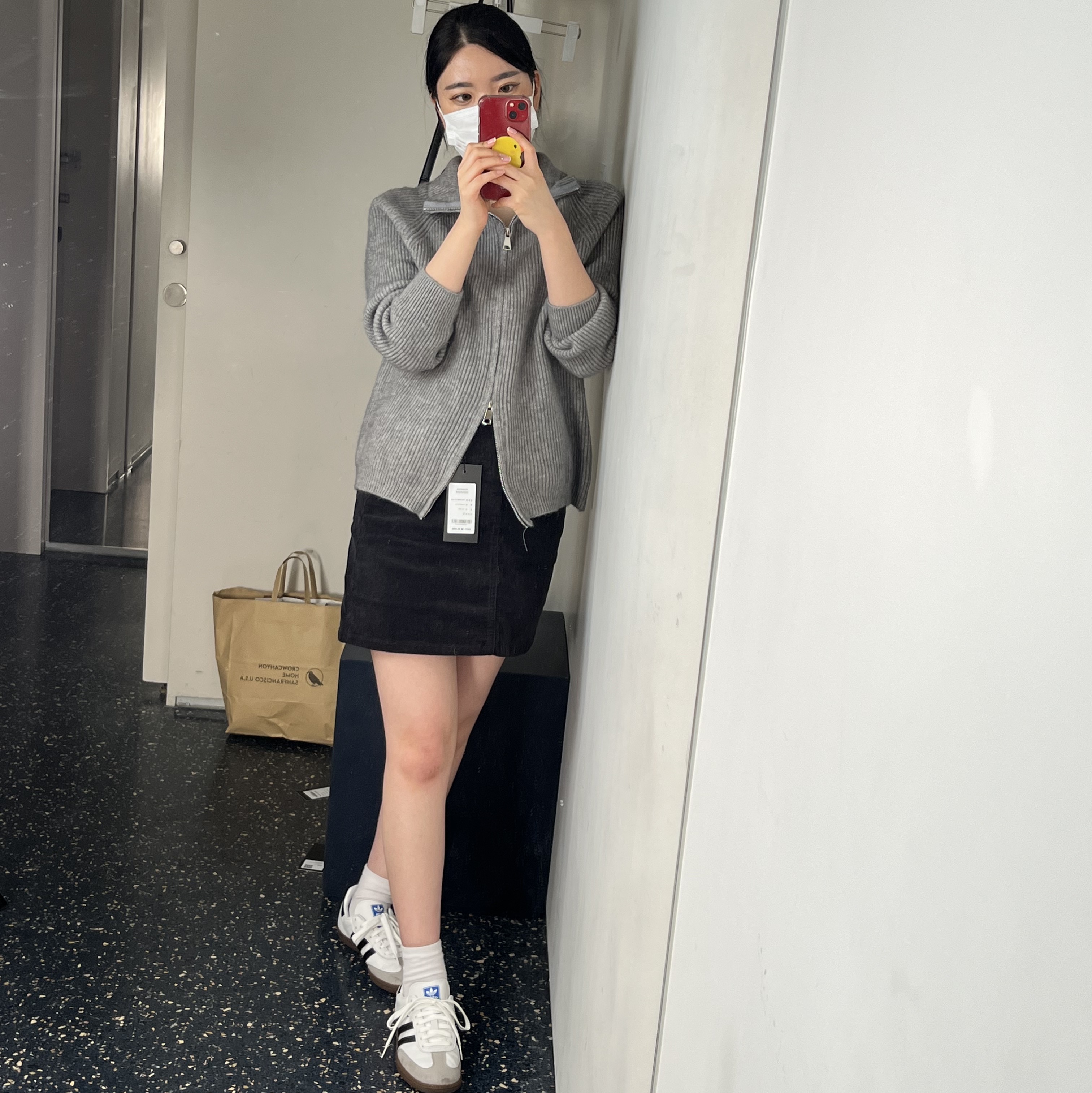 Adidas Samba Vegan White Black 착용 스타일 - 2