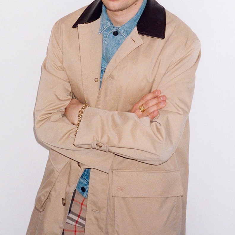 Supreme x Burberry Leather Collar Trench Beige - 22SS 착용 스타일