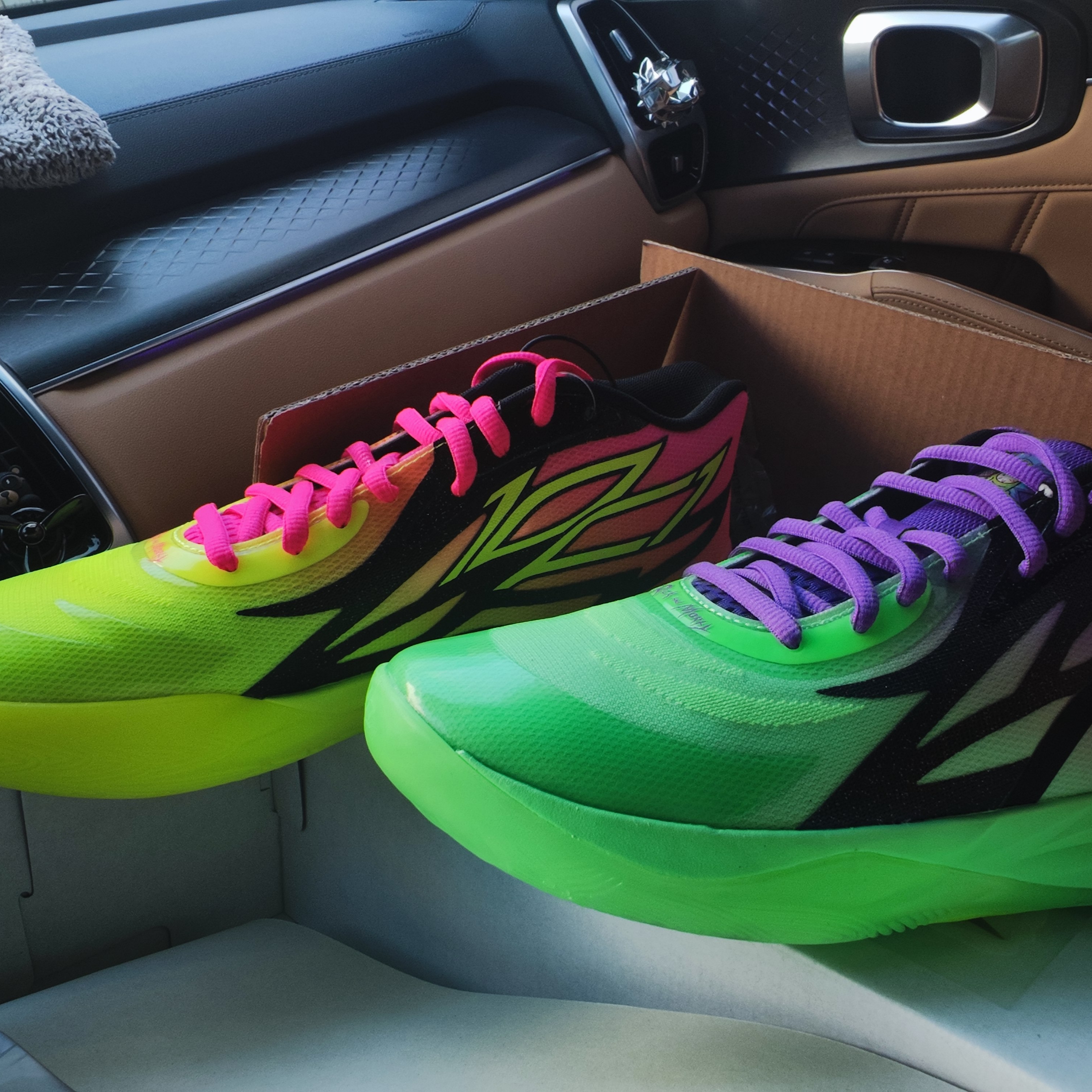 Puma x Rick & Morty MB.02 Lamelo Ball Safety Yellow Elektro Green 착용 스타일 - 2