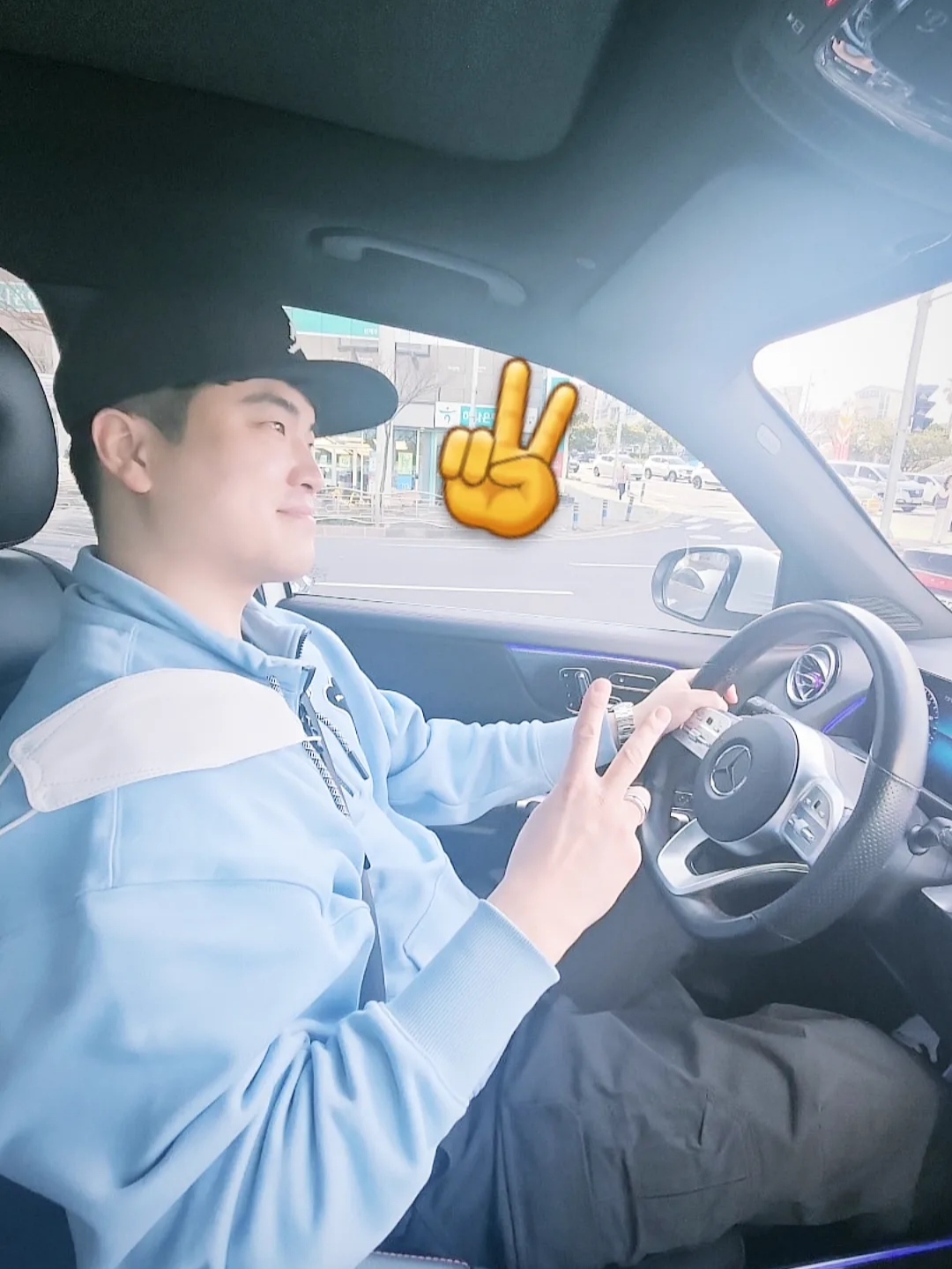 Puma x AMI Half-Zip Sweatshirt Faded Denim 착용 스타일
