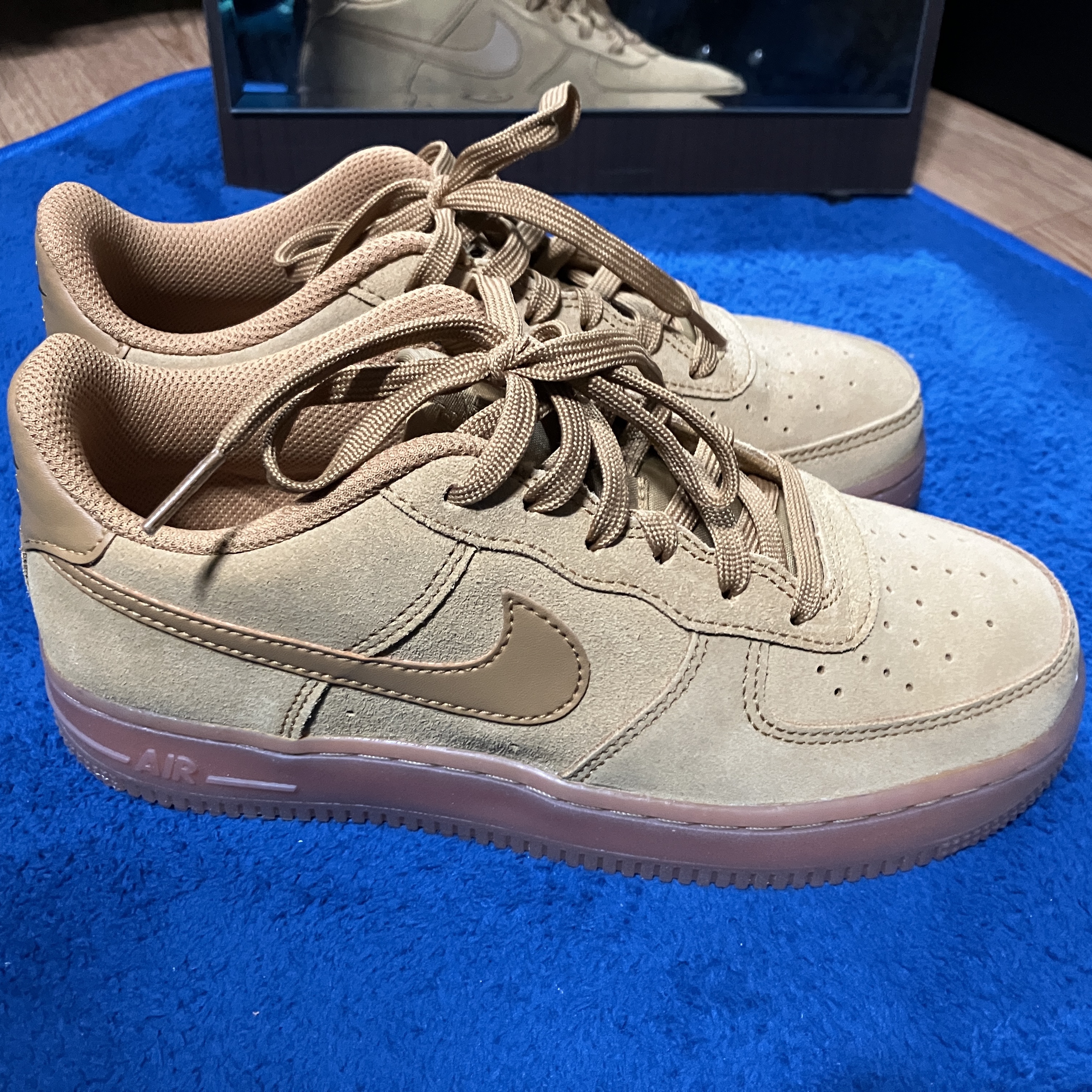 (GS) Nike Air Force 1 LV8 3 Wheat 착용 스타일