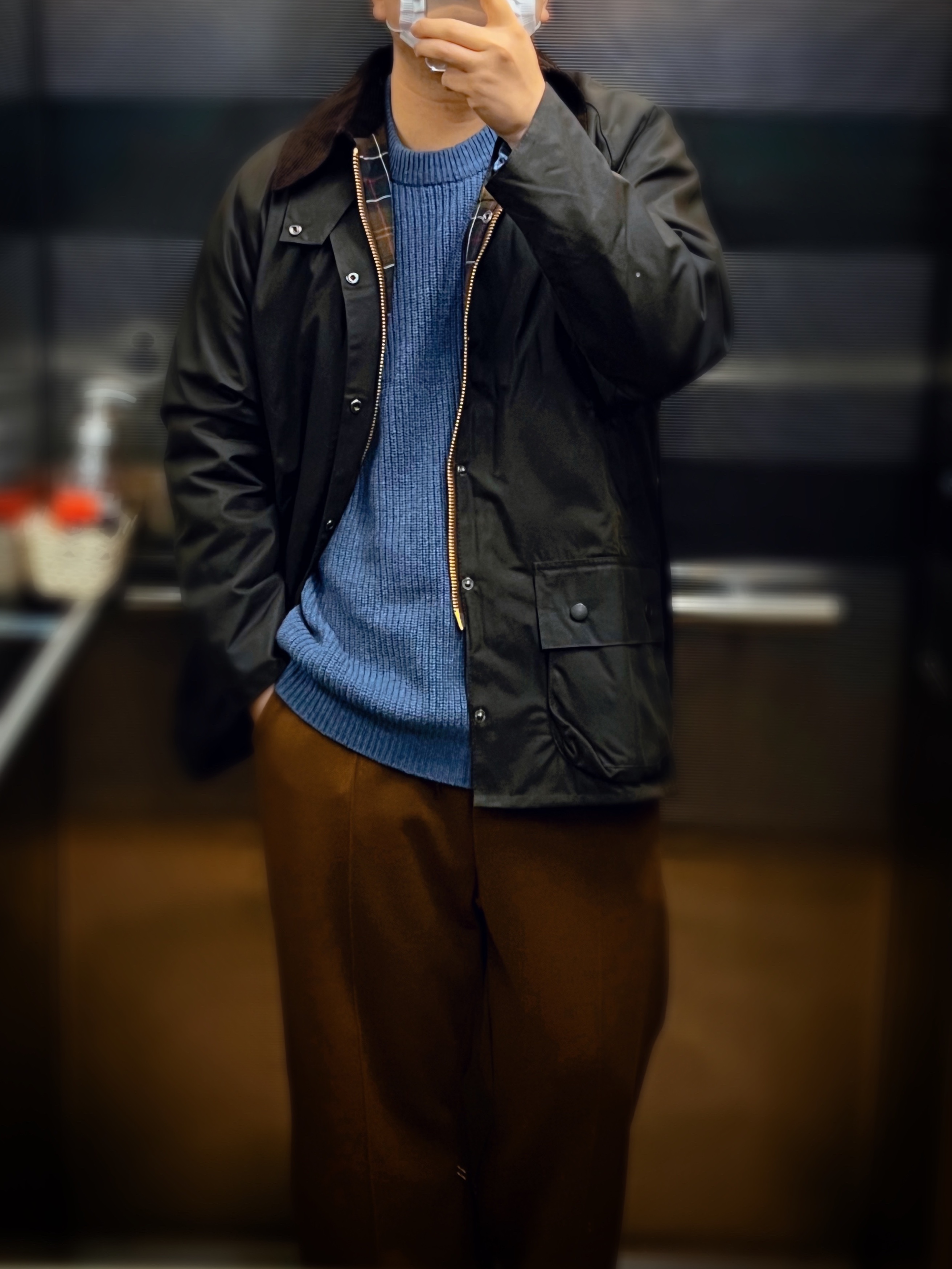 Barbour Classic Beaufort Wax Jacket Olive 착용 스타일 - 1